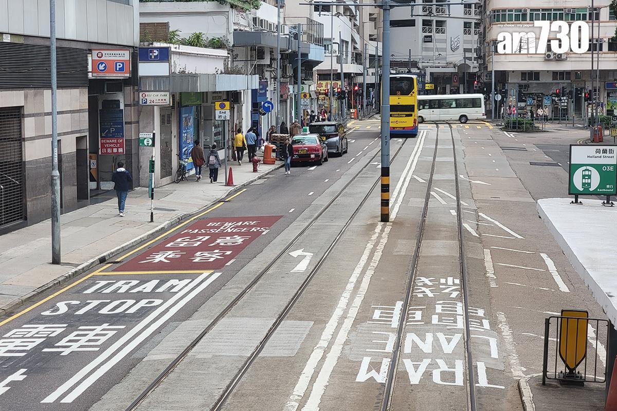 堅尼地城的堅彌地城海旁電車站旁已髹上紅褐色。(鍾式明攝)