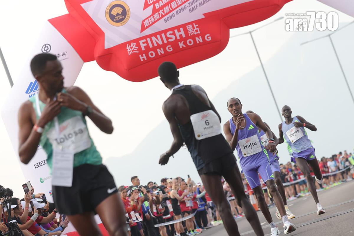 第二屆港珠澳大橋香港段半馬拉松今日舉行。(吳康琦攝)