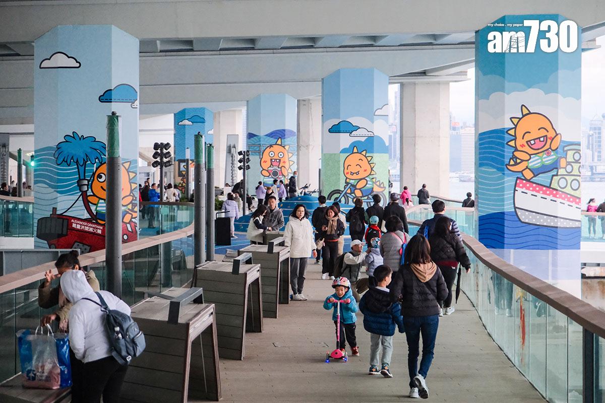 東岸板道(西段)開放予公眾使用的首日。(中通社)