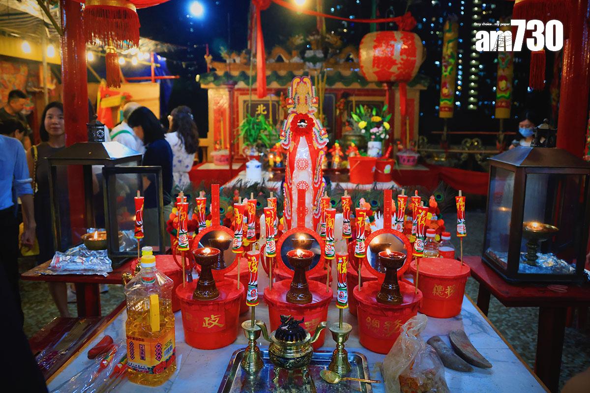 香港潮屬社團總會2023年舉辦活動,讓參加者到盂蘭勝會場地體驗盂蘭文化。(資料圖片/中通社)