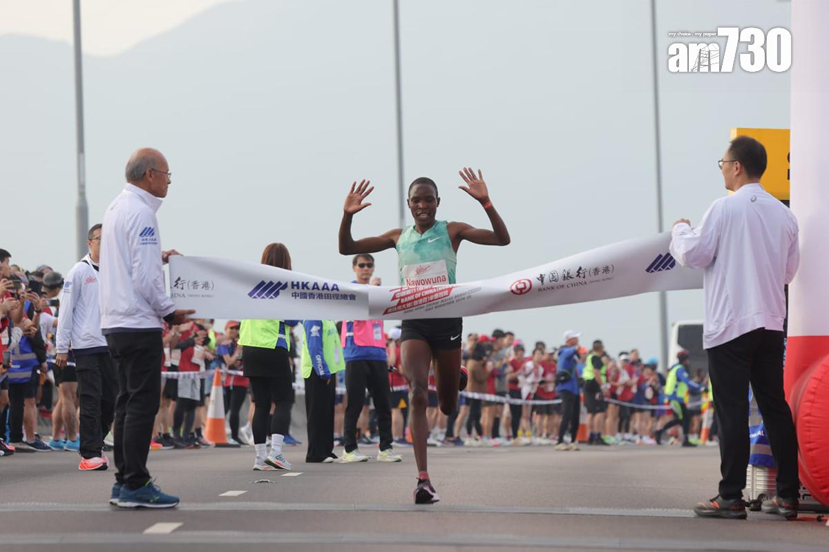 肯尼亞跑手拿禾烏娜奪得女子組冠軍。(吳康琦攝)