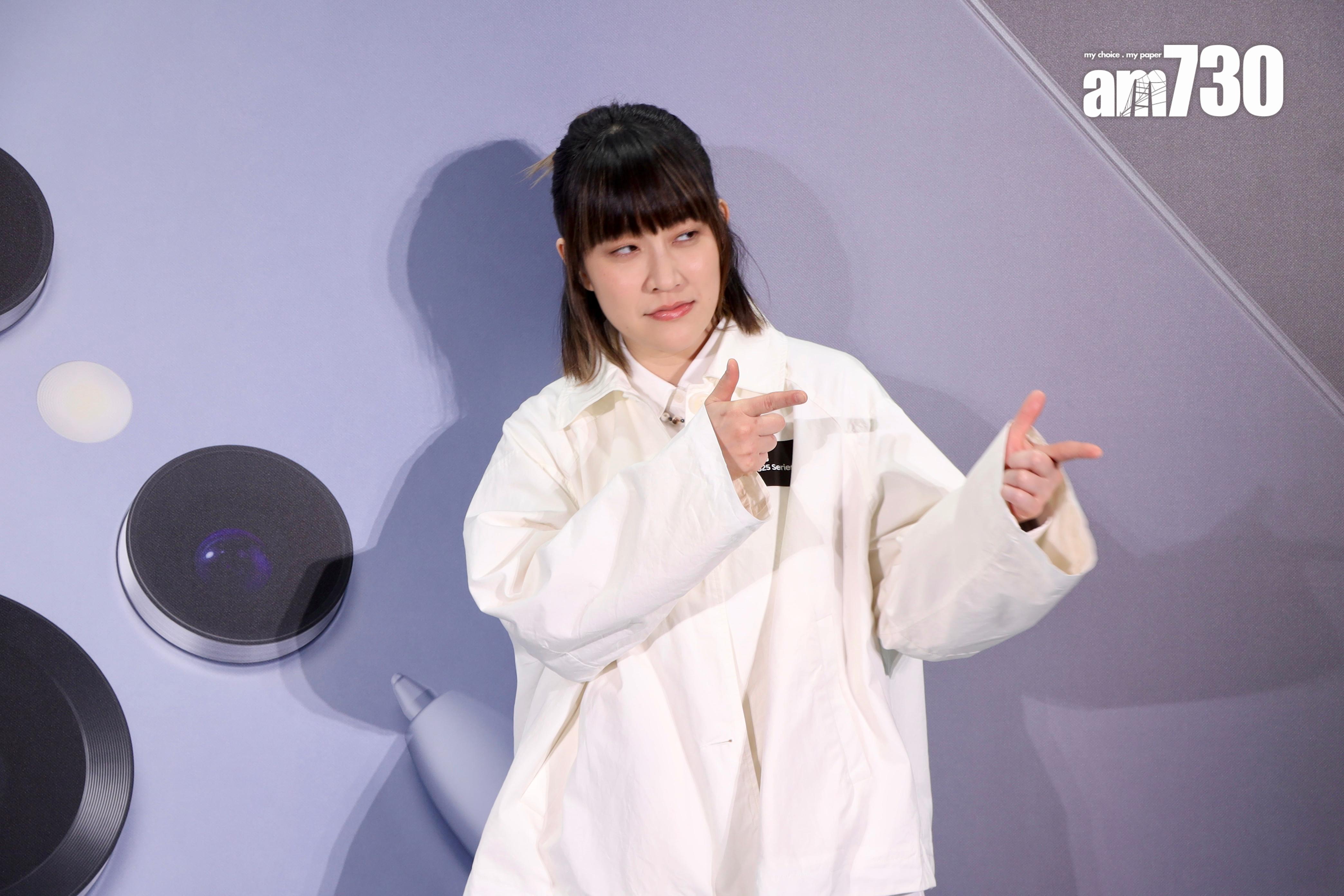 阿正開心拜年遇上心目中的男神Jeremy。(娛樂組攝)