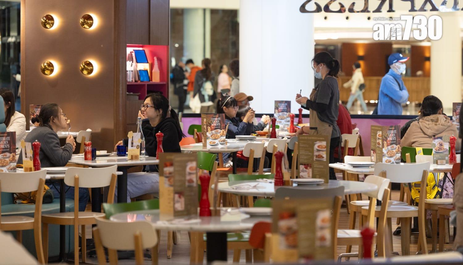 政府發言人表示,食肆業務在去年第四季有改善。(蘇文傑攝)