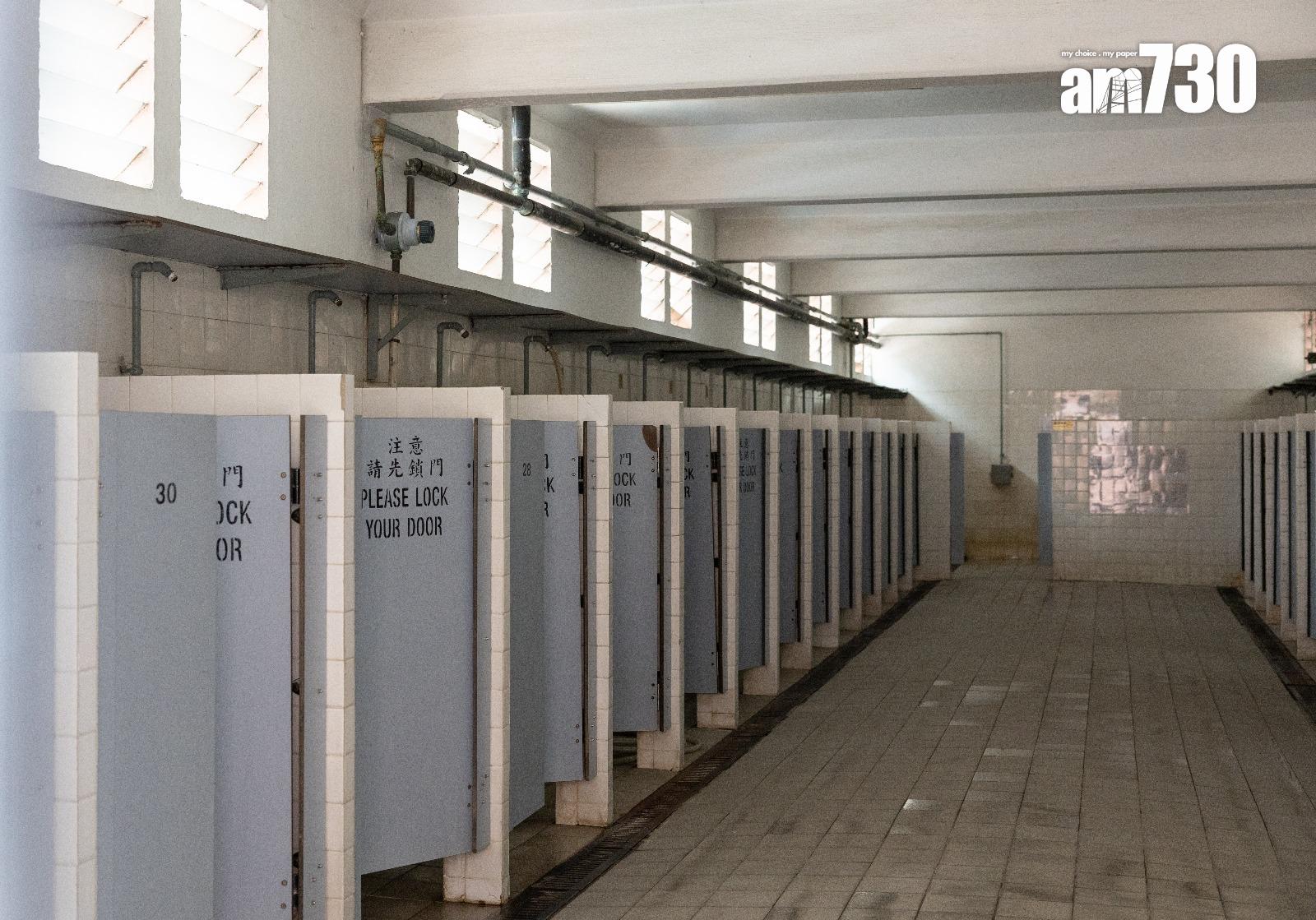 西營盤第二街公共浴室淋浴格的間隔較矮,保留了原來設計(蘇文傑攝)