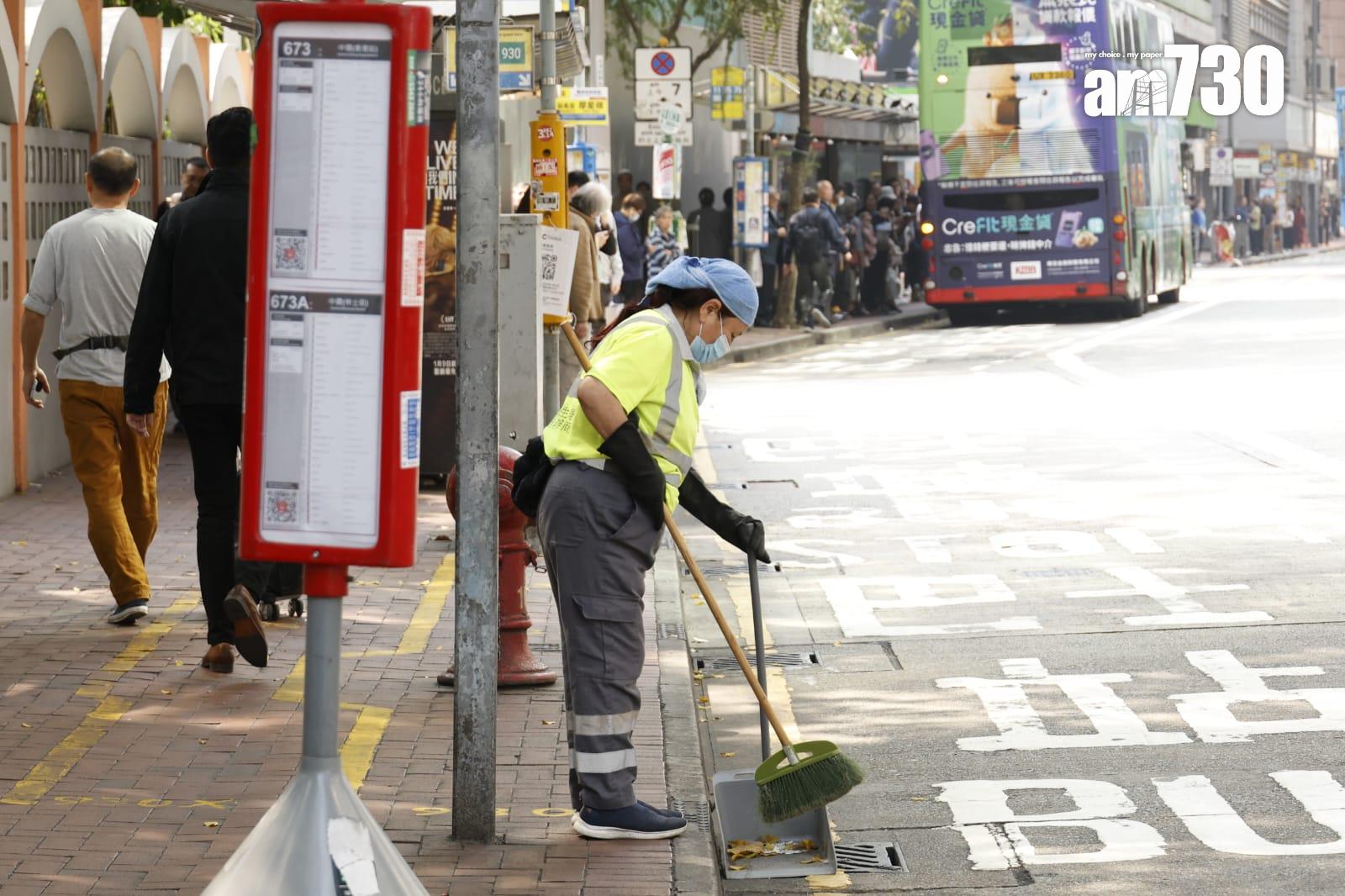 行政長官會同行政會議接納最低工資委員會建議,將法定最低工資水平由現行每小時40元調升至42.1元(林俊源攝)