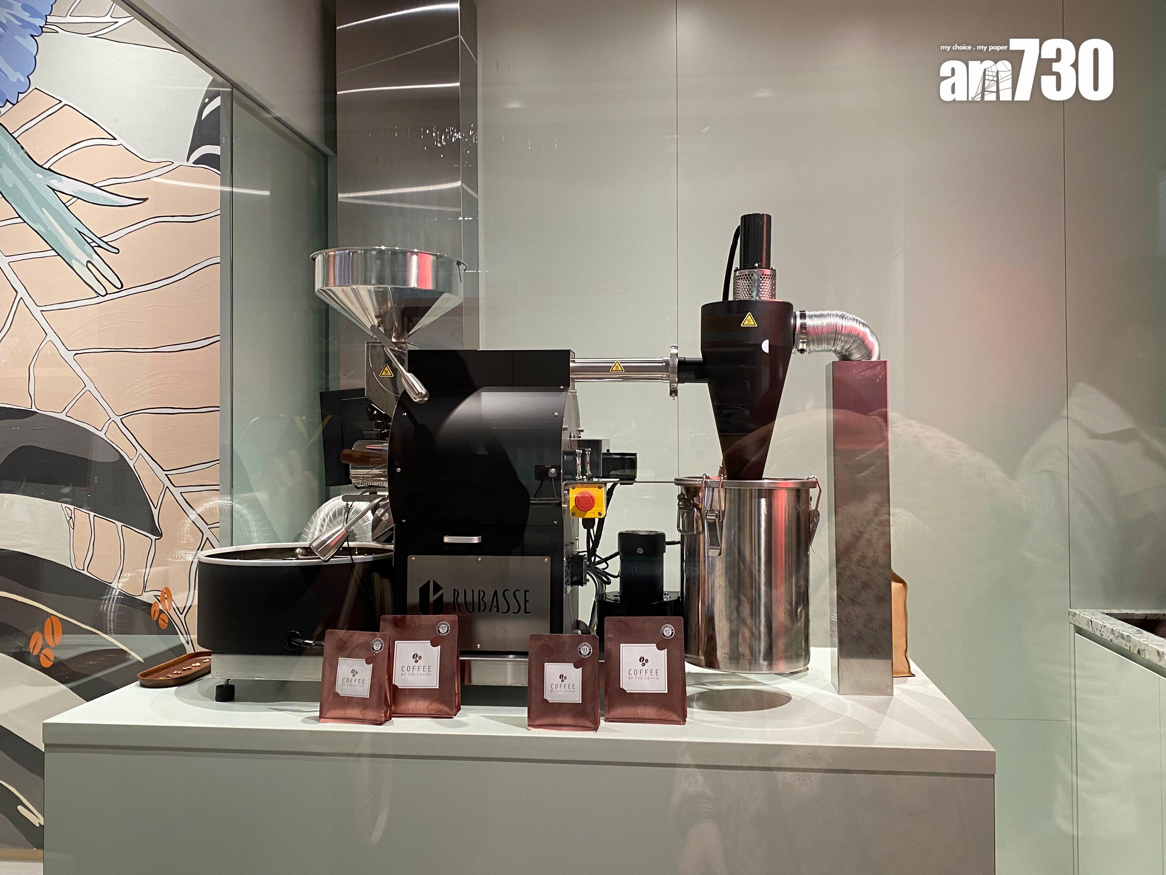 店內自設咖啡炒豆工房,烘焙咖啡。