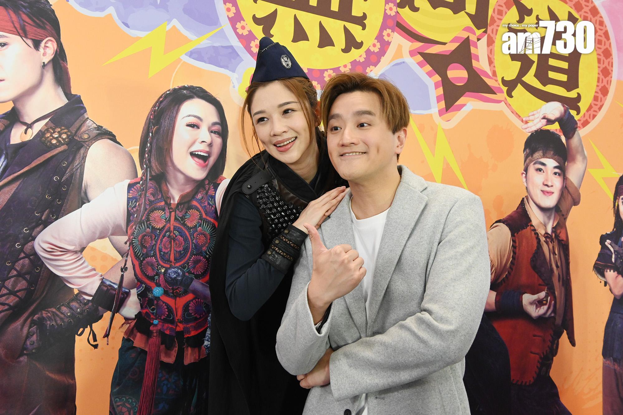 許文軒到場採訪,被麥美恩迫影合照,非常搞笑。(娛樂組攝)