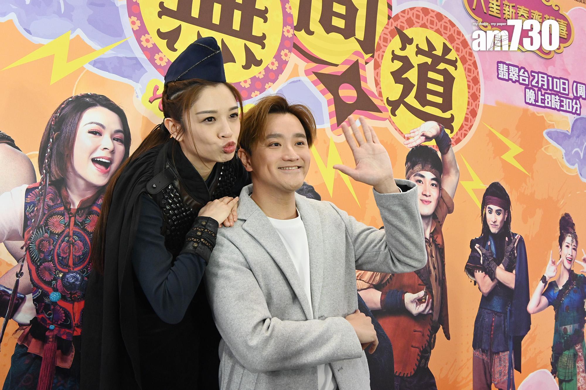 許文軒到場採訪,被麥美恩迫影合照,非常搞笑。(娛樂組攝)