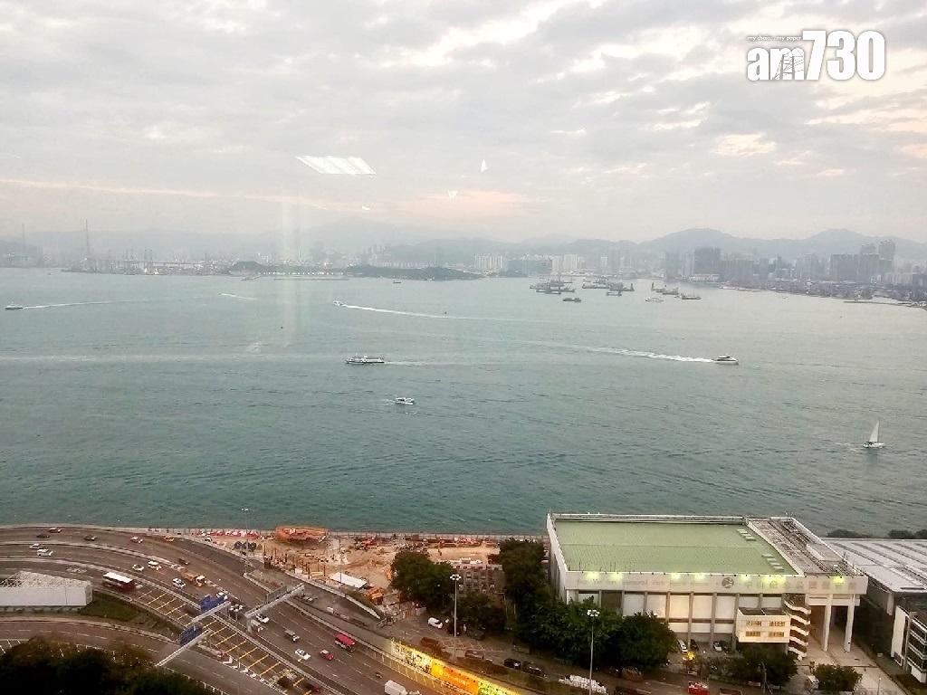 成基商業中心逾千呎高層海景戶交吉出售 意向價900萬(有圖)|商廈市況