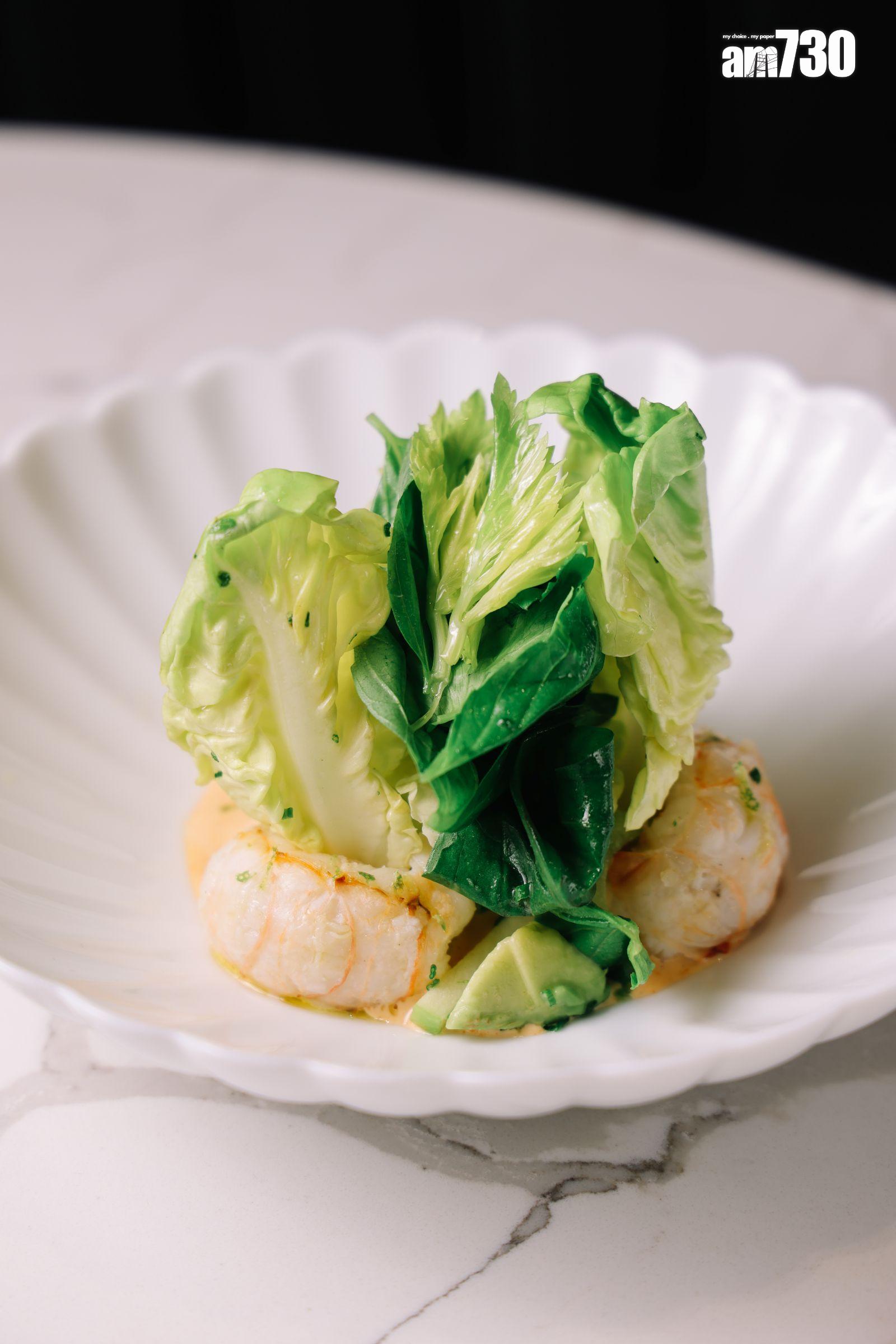 海螯蝦$328鮮甜彈爽的海螯蝦配清新的牛油果、西芹、牛油生菜及開胃的雞尾汁。(吳康琦攝)