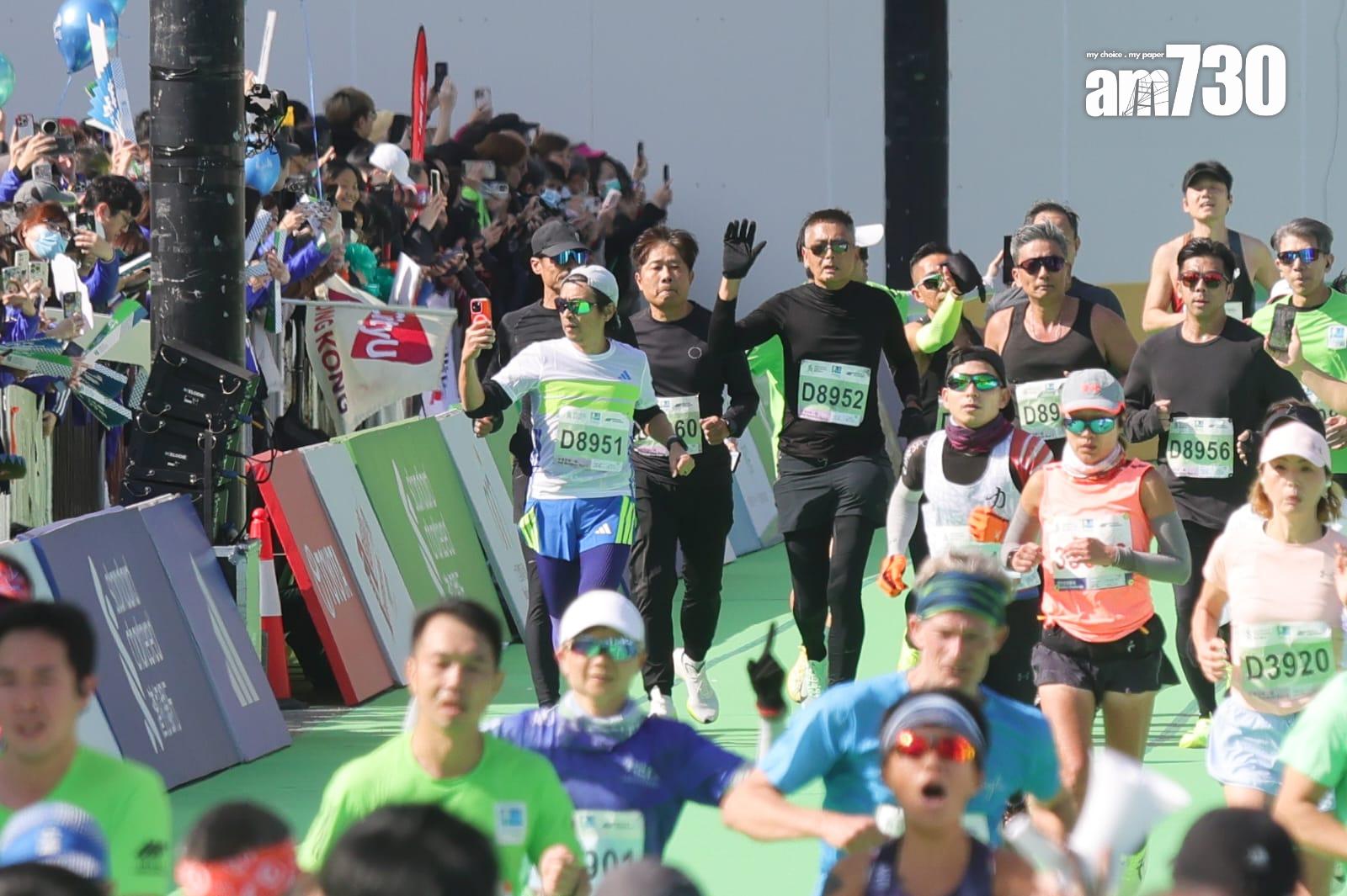周潤發今屆再戰半馬賽事,成績比去年進步。(吳康琦攝)