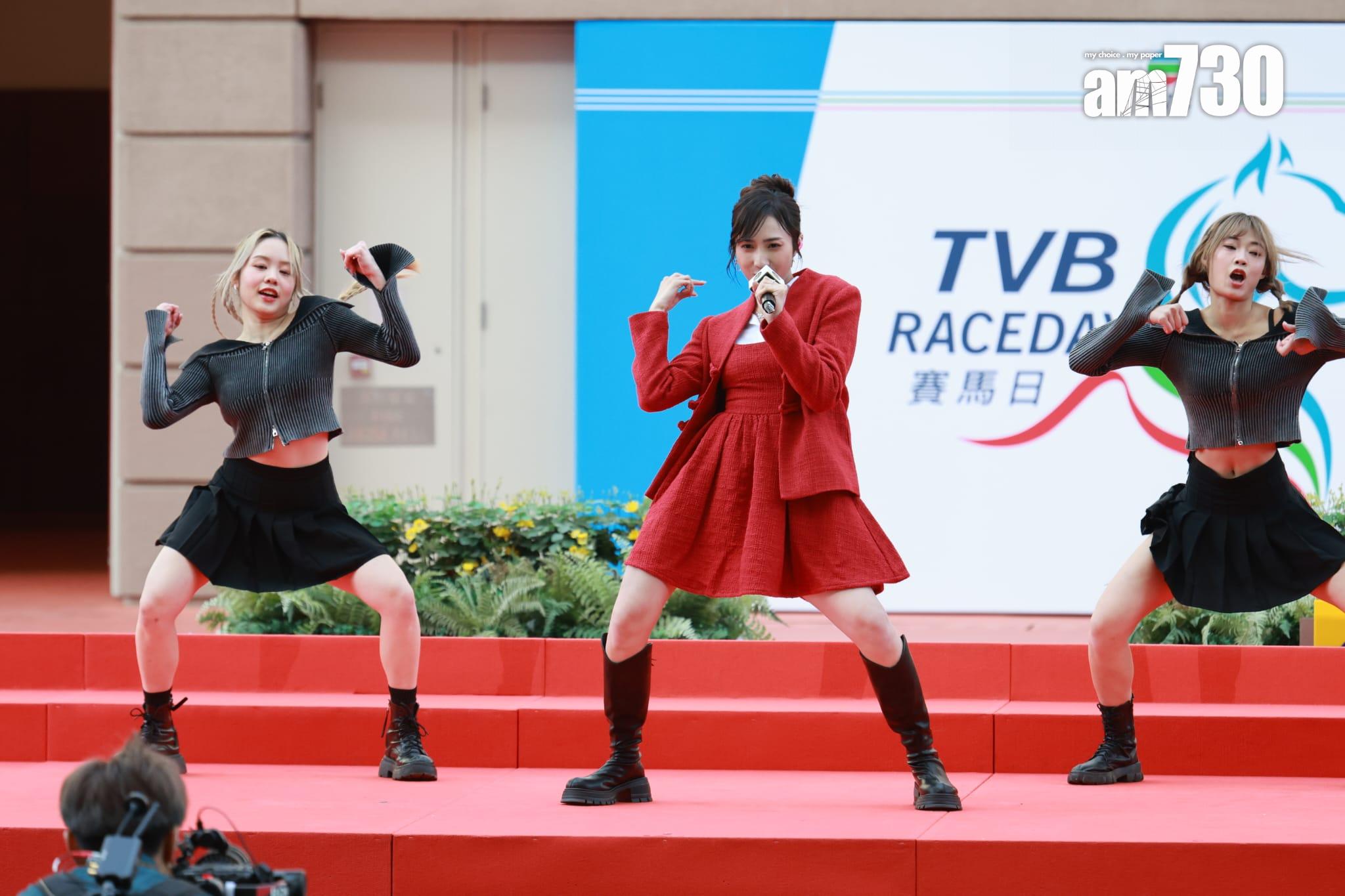 鍾柔美表演《狂野之城》。(羅錦鴻攝)