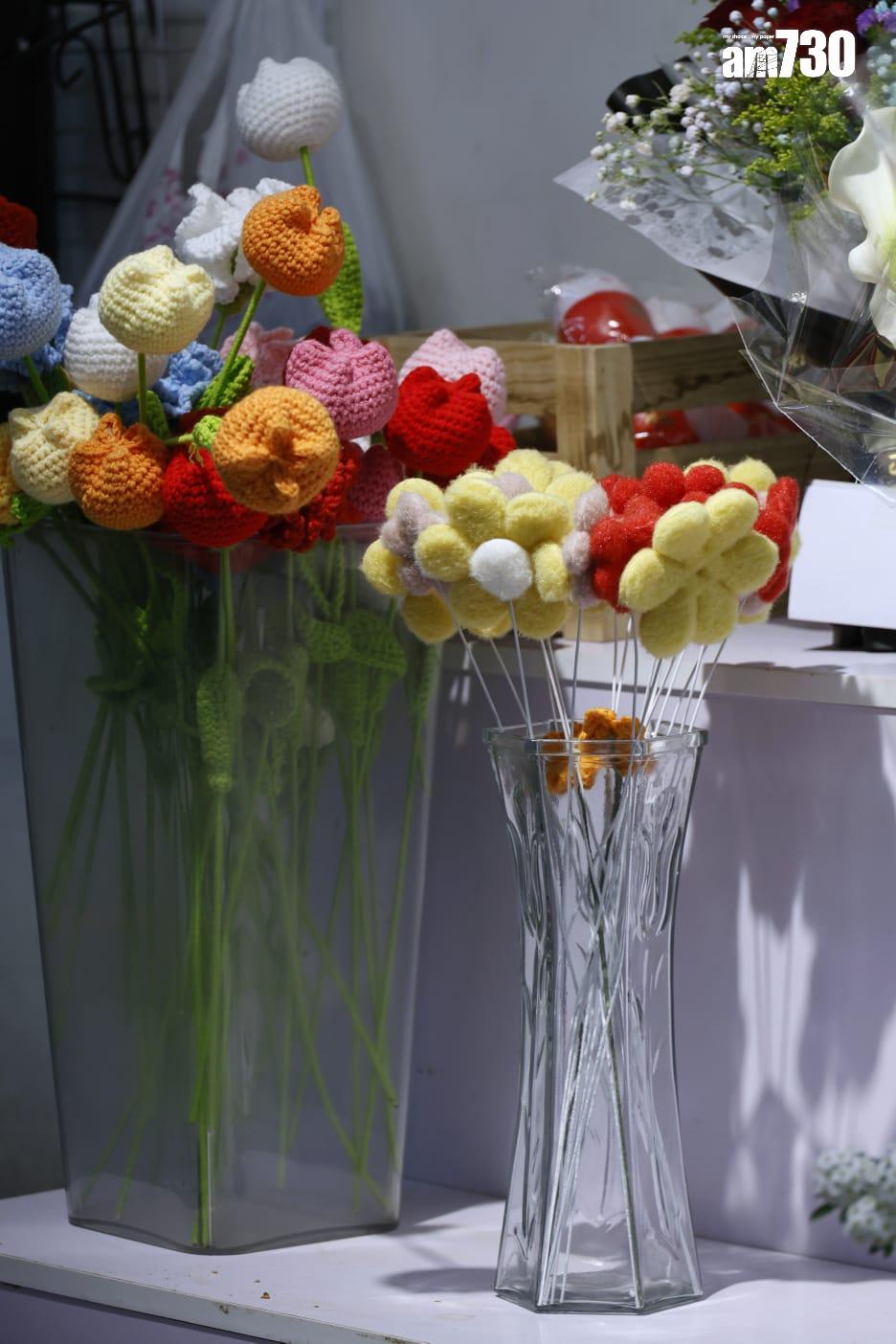 情人節2025|花店老闆:花束預訂仍遜預期 市道不佳未敢加價 (林俊源攝)