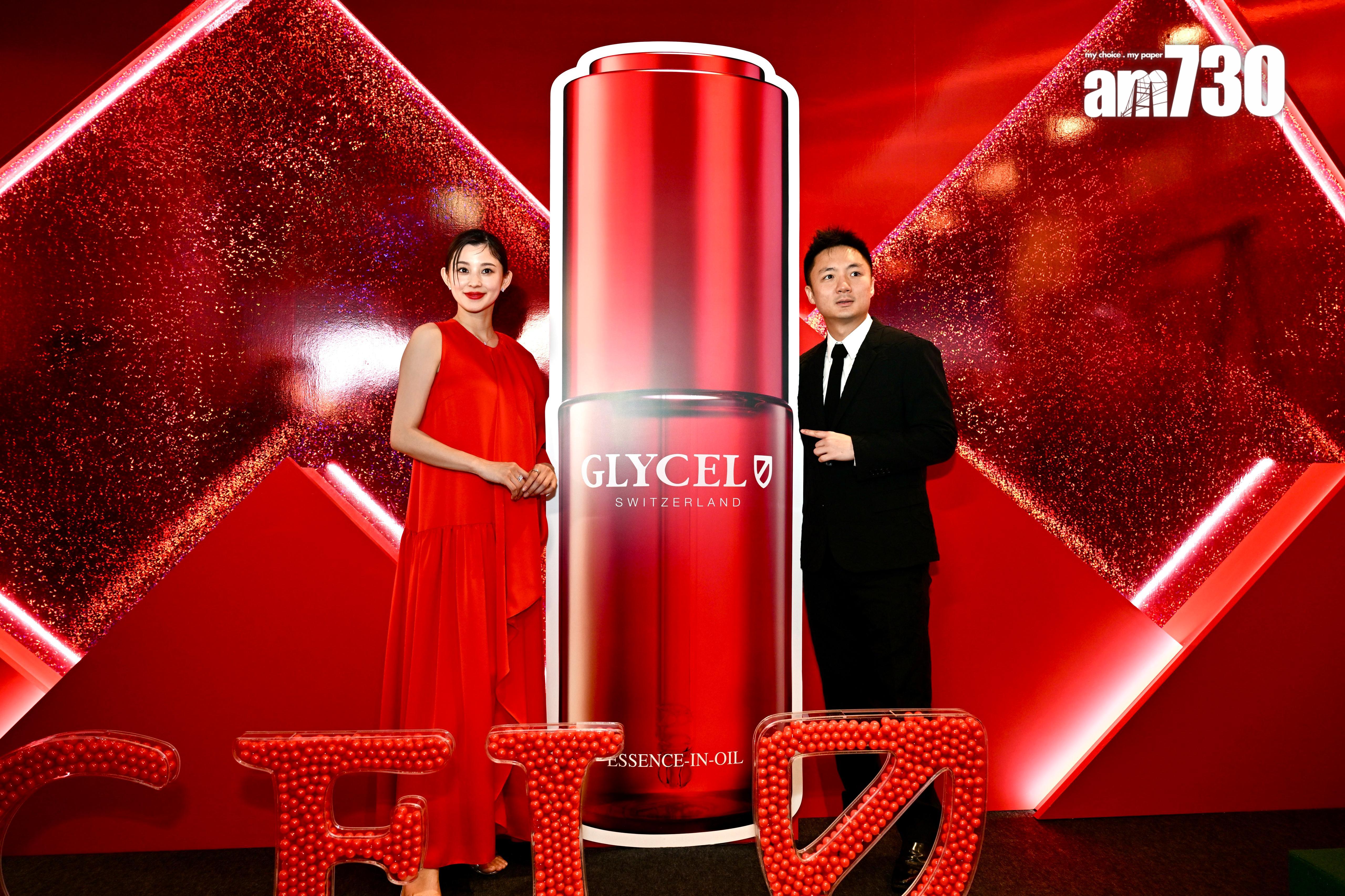 鍾培生與朝比奈彩出席東京的pop-up store活動。