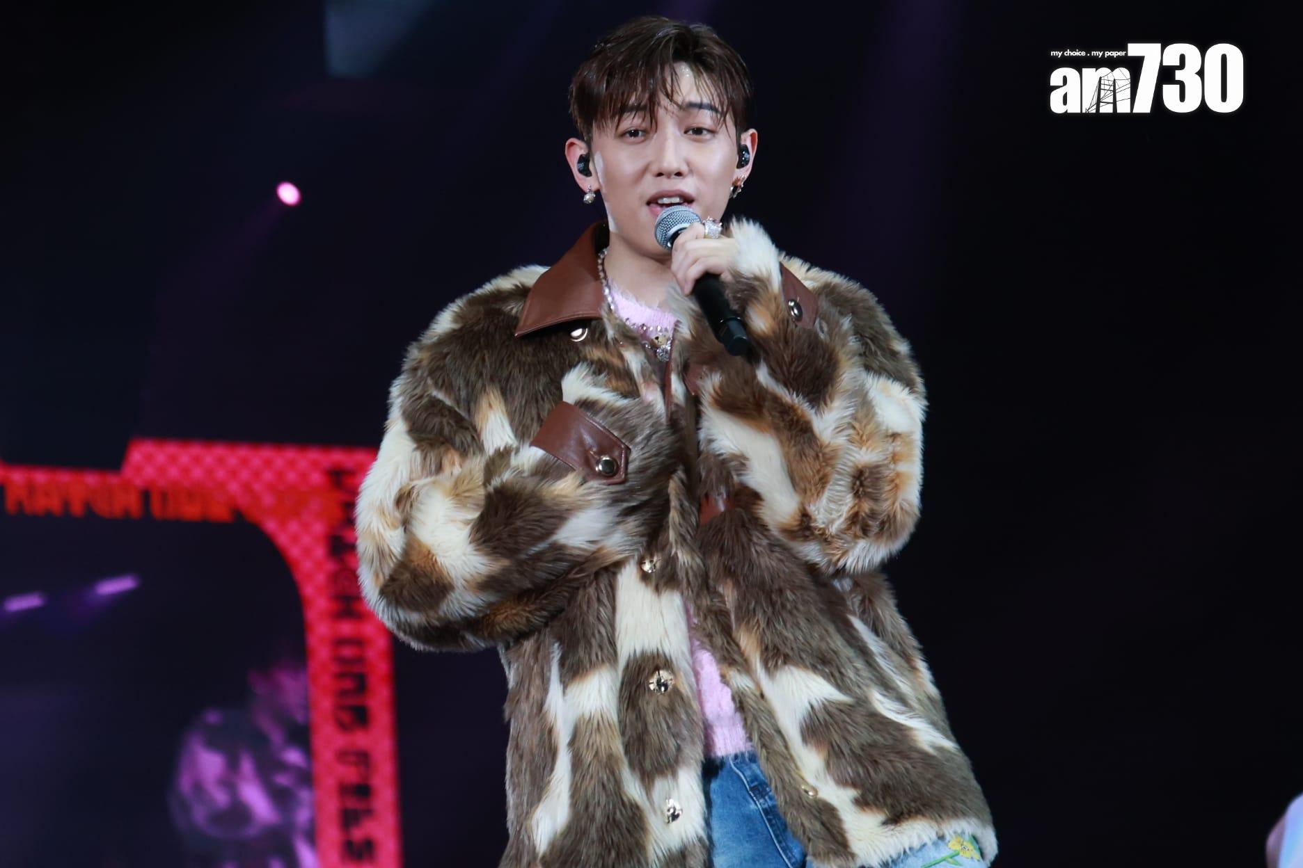 MC張天賦在《WARNER! GO!》演唱會跳唱《Para Para Sakura》。(羅錦鴻攝)