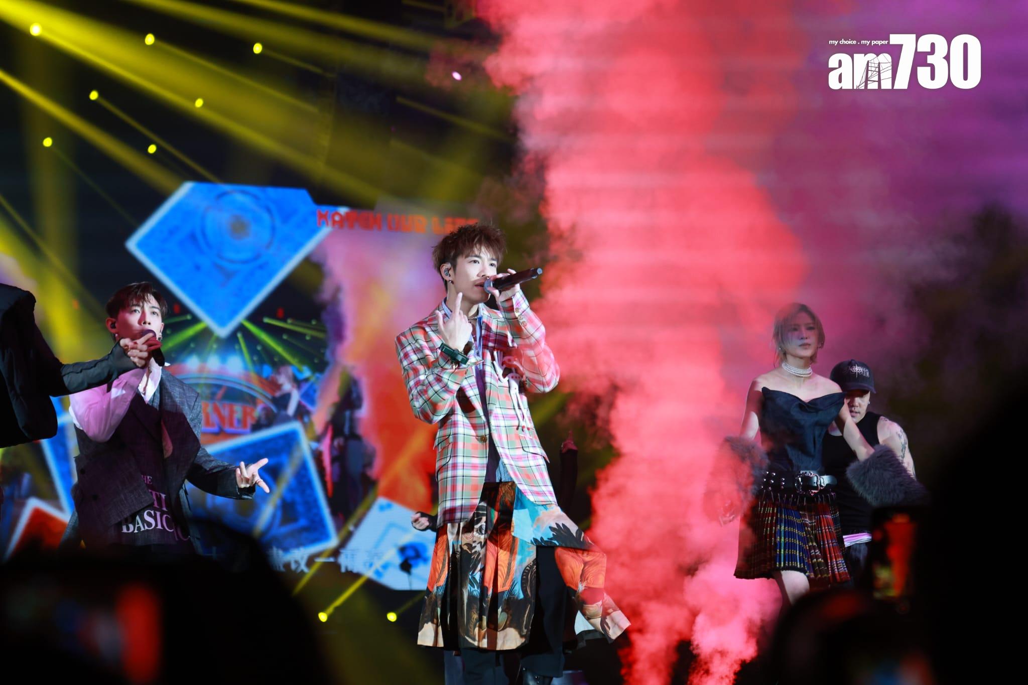 華納總動員《Katch Our Life WARNER! GO!》的演唱會。(羅錦鴻攝)