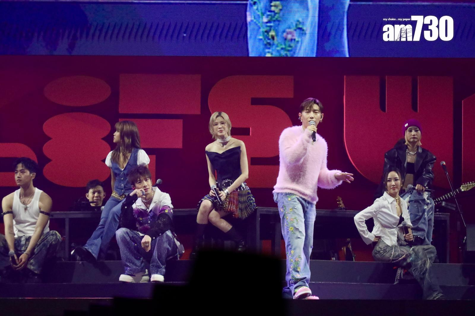 華納三寶在《WARNER! GO!》演唱會,眾歌手表演跳唱。(羅錦鴻攝)