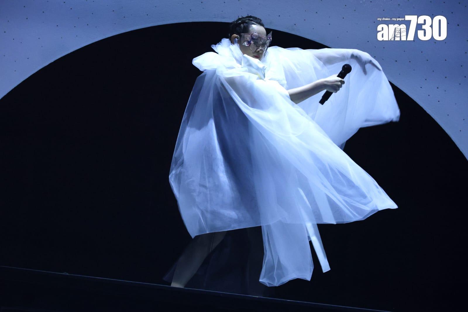 王菀之在《合體 – 王菀之演唱會2025》中,即興隨節拍跳舞。(娛樂組攝)