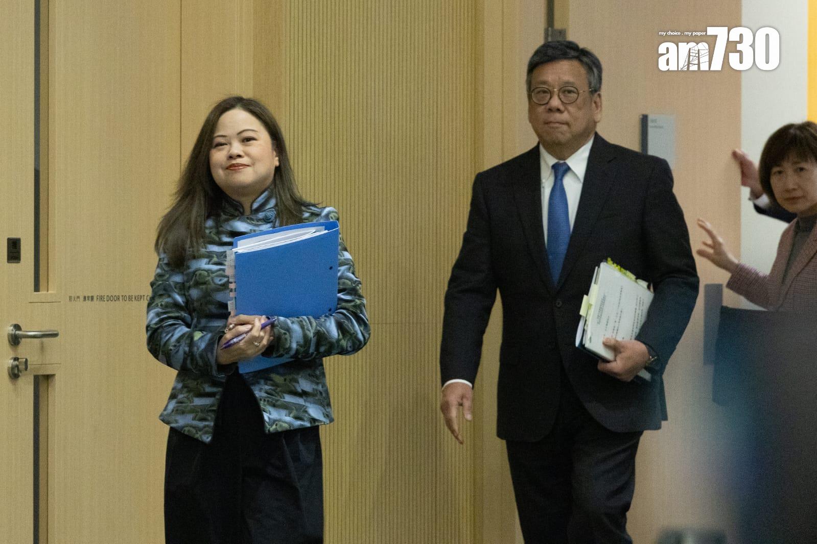 文化體育及旅遊局局長羅淑佩及商務及經濟發展局局長丘應樺。(蘇文傑攝)