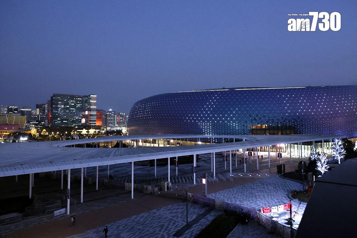 國泰品牌呈現於啟德體育園主埸館。(林俊源攝)