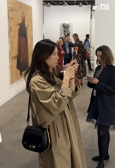 袁詠儀現身巴塞爾藝術展香港展會。(娛樂組攝)