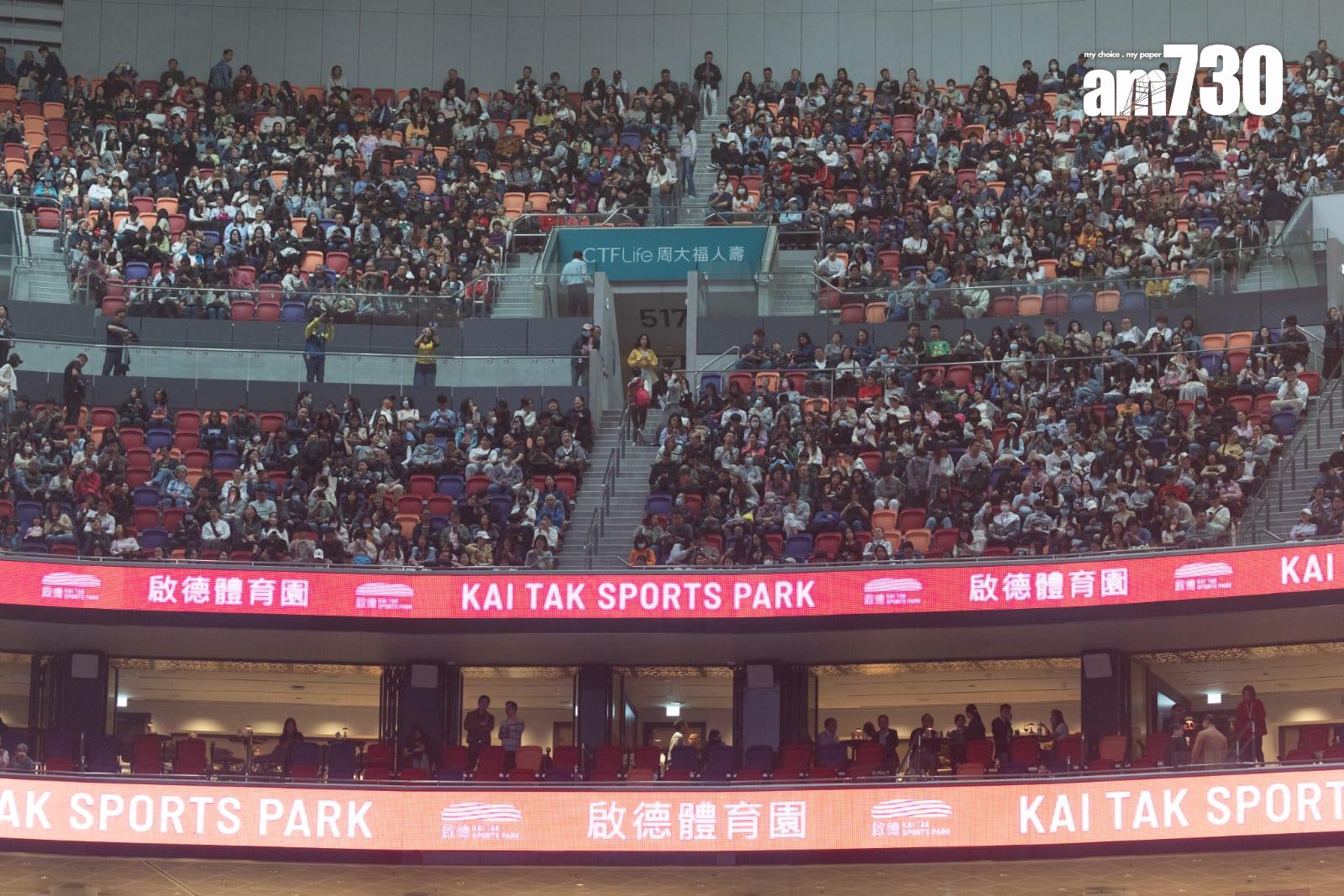 啟德體育園在主場館舉行開幕禮,現場基本上坐滿3萬多名觀眾,氣氛熱鬧(蘇文傑攝)