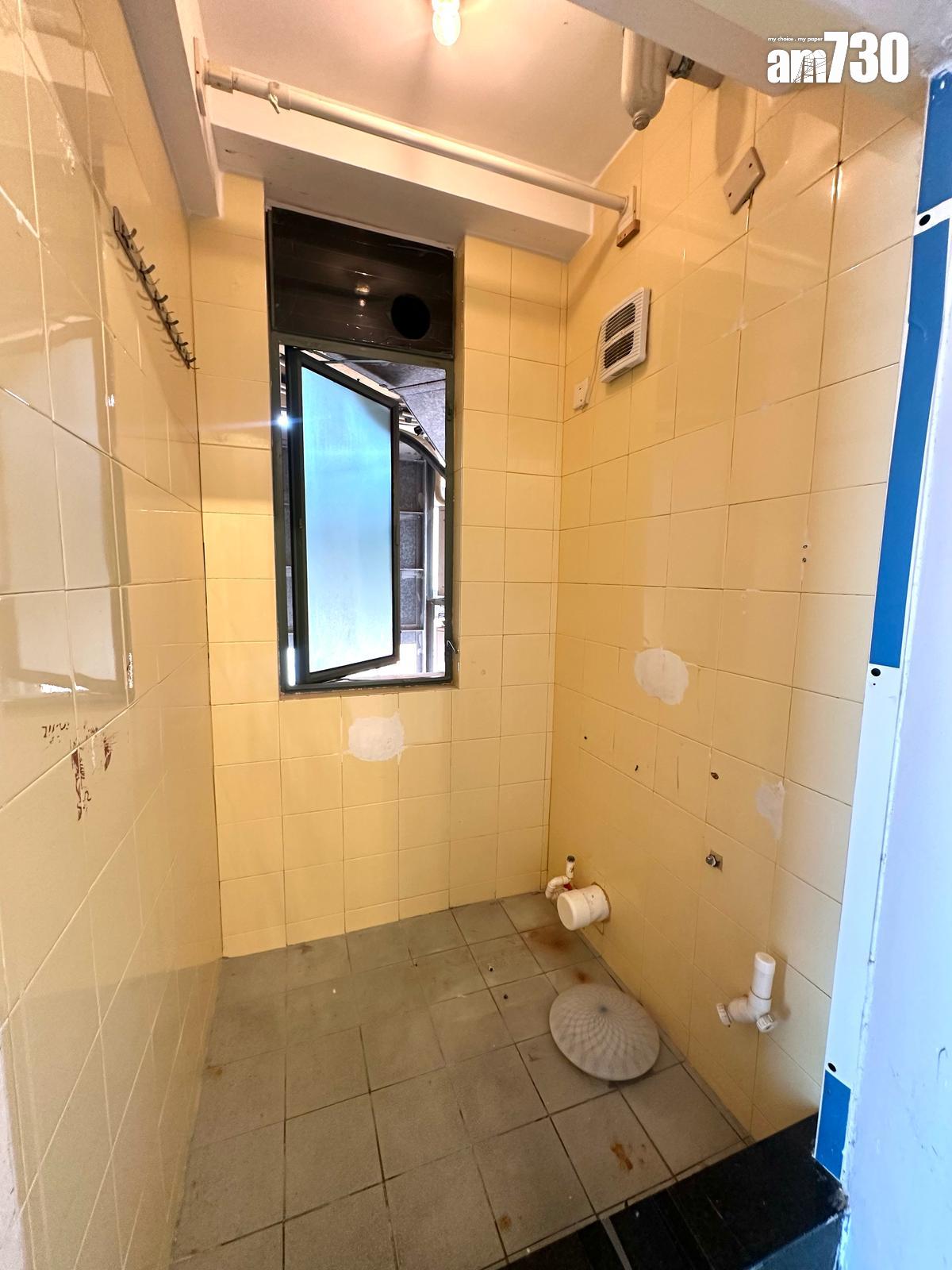 放盤半年一減再減!小西灣藍灣半島三房1200萬獲同區客入手(多圖)|二手樓成交