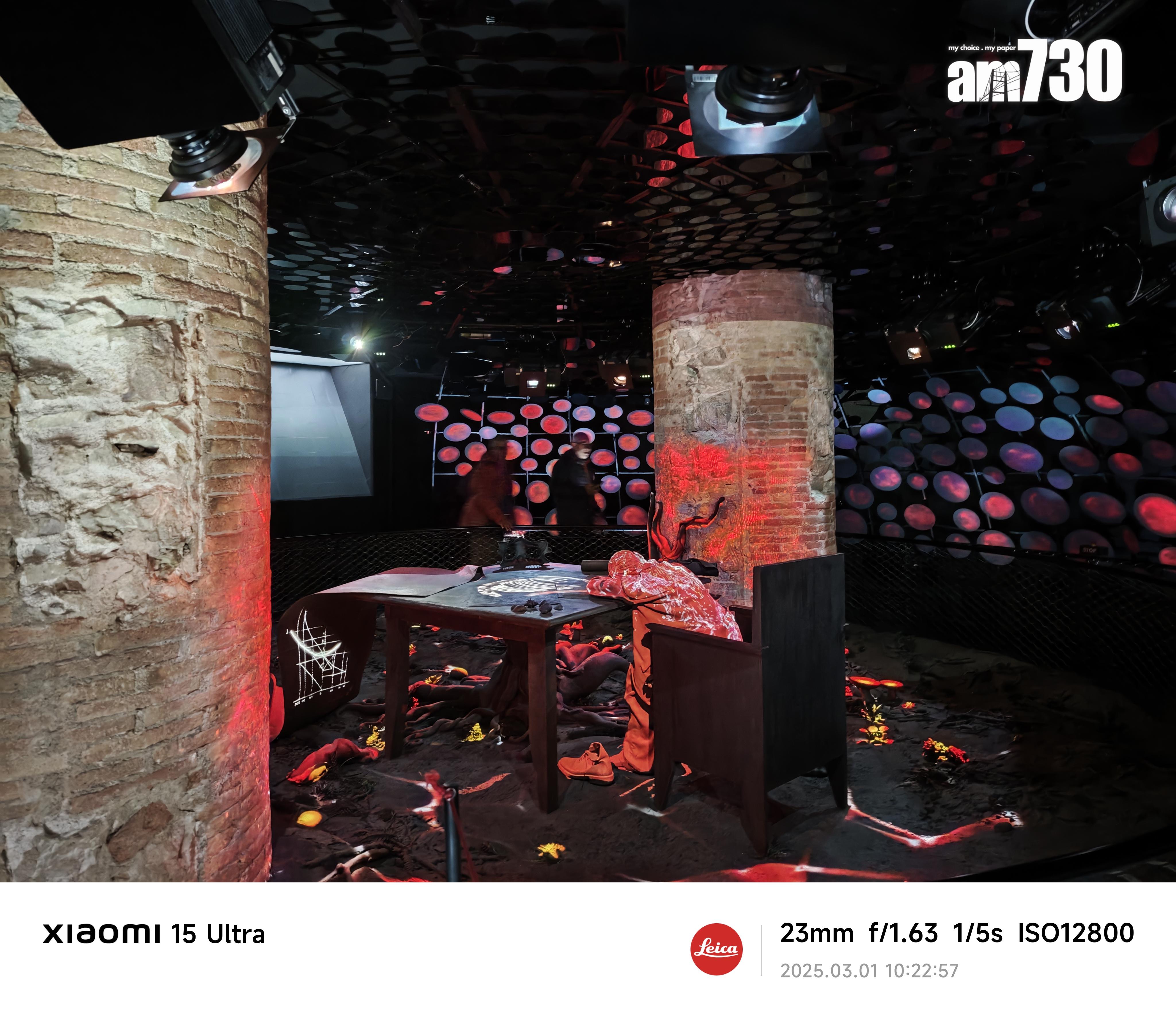 Xiaomi 15 Ultra試相|低光環境下拍攝。