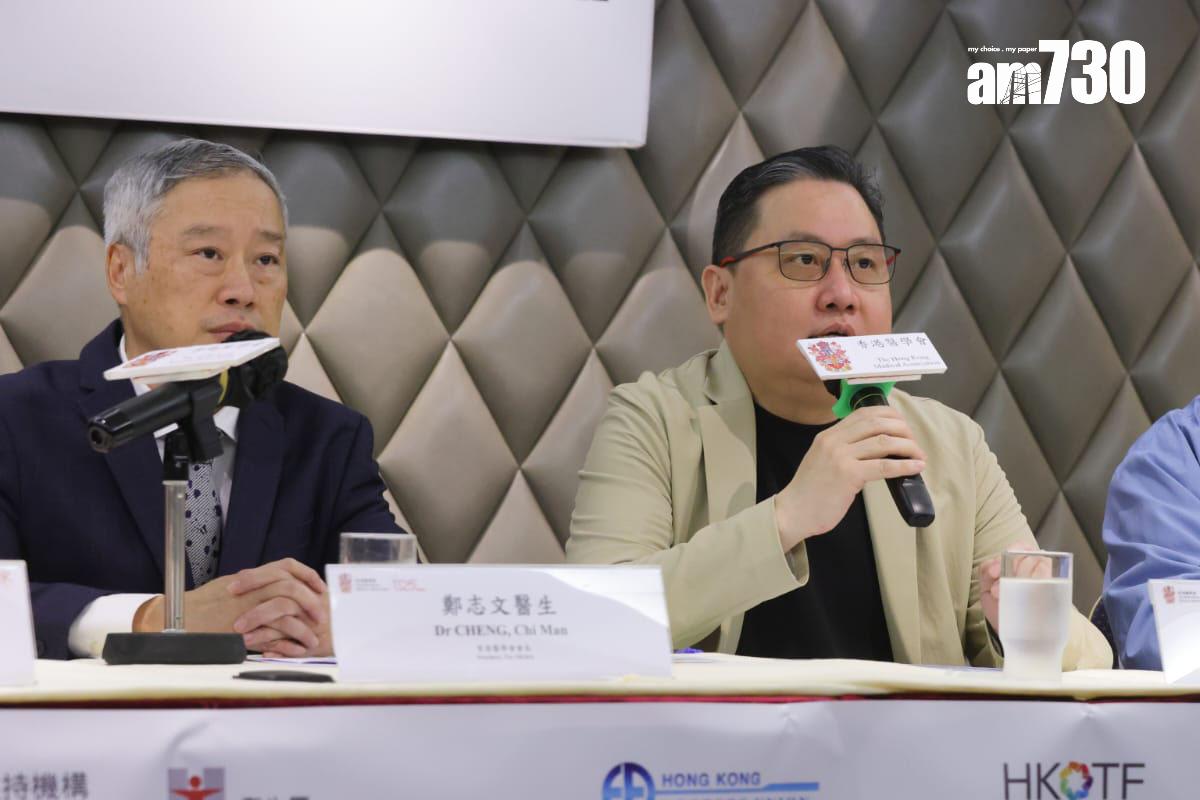 顏希煊(右)接受肺部移植手術兩個月後,身體機能已大致回復正常。(吳康琦攝)