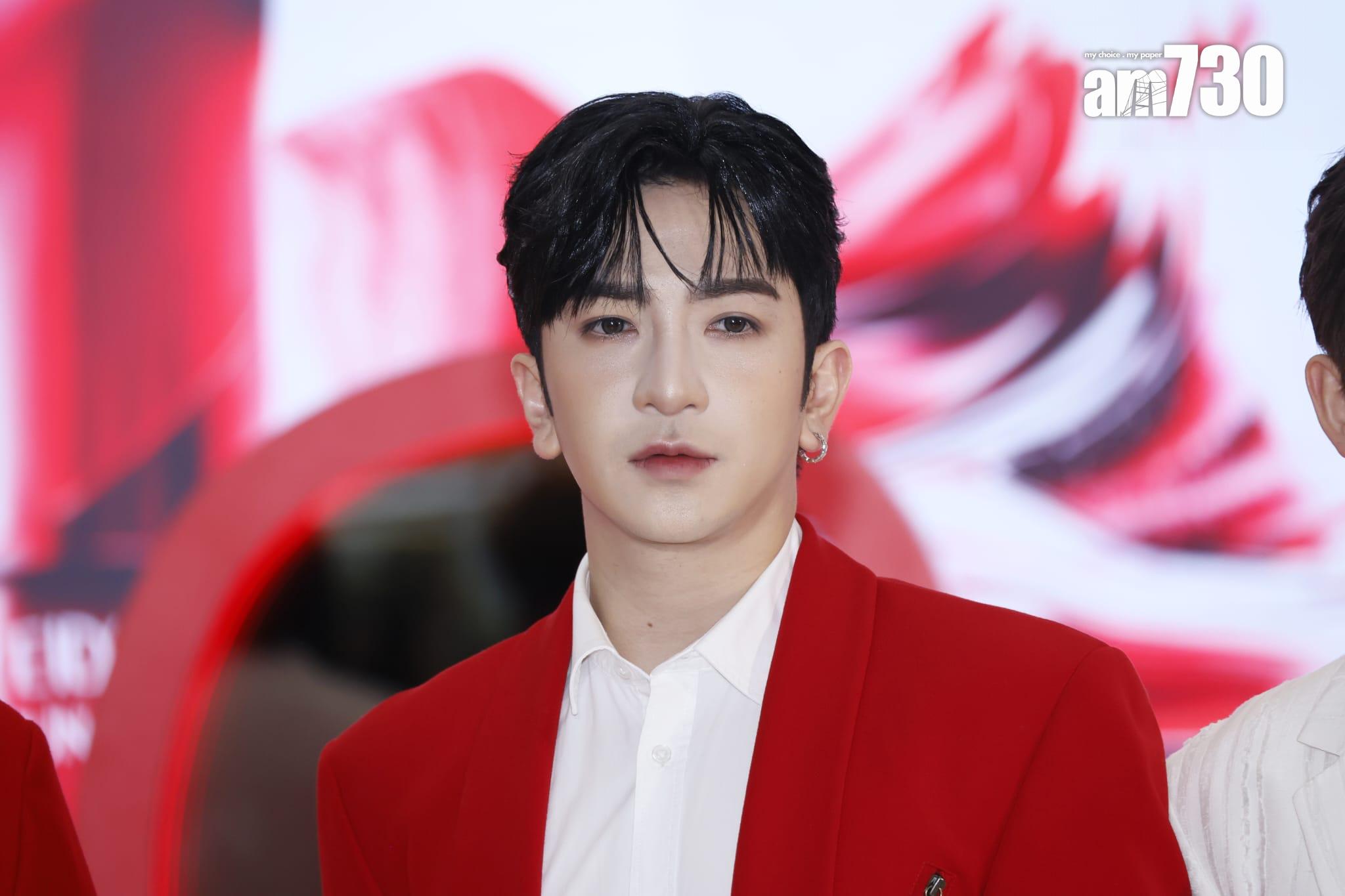 Anson Lo請阿Sa食飯,非常開心跟偶像撐枱腳。(林俊源攝)