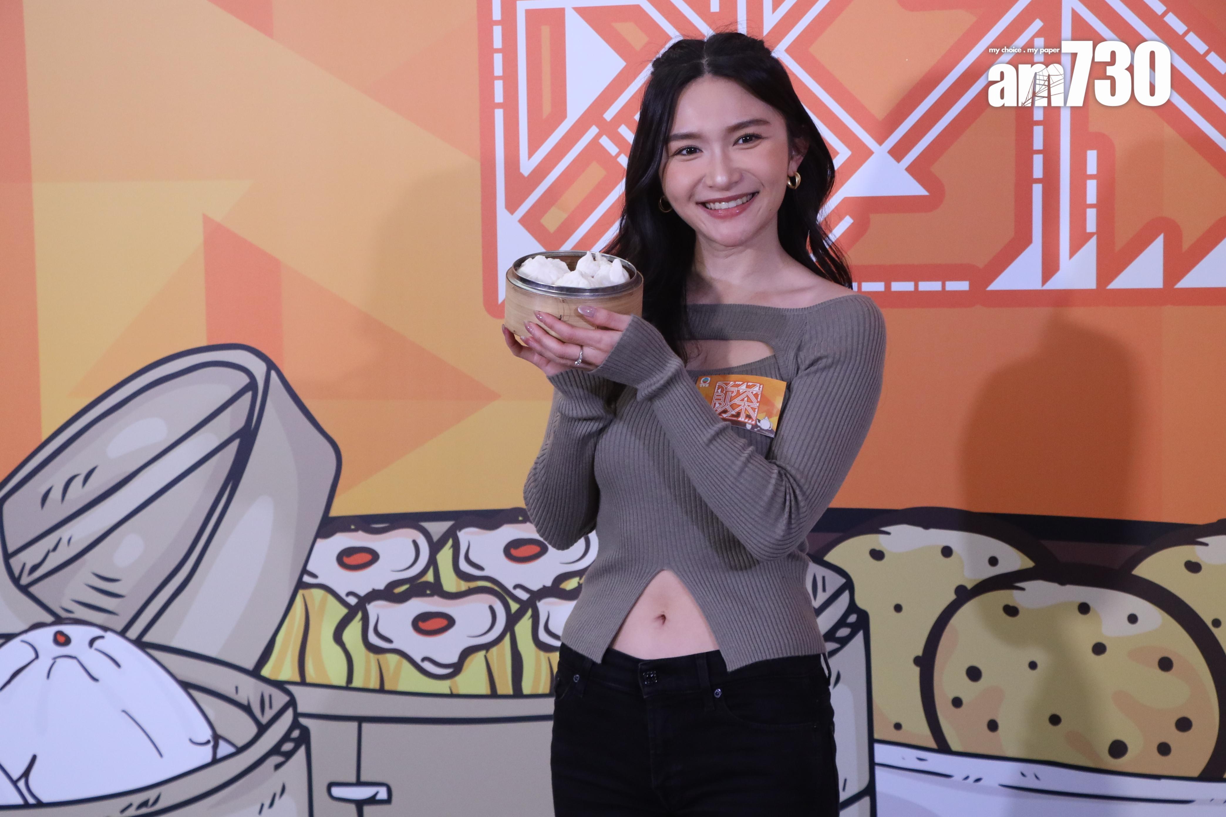 關楓馨仍是手抱嬰兒時,已被家英哥抱過。(娛樂組攝)