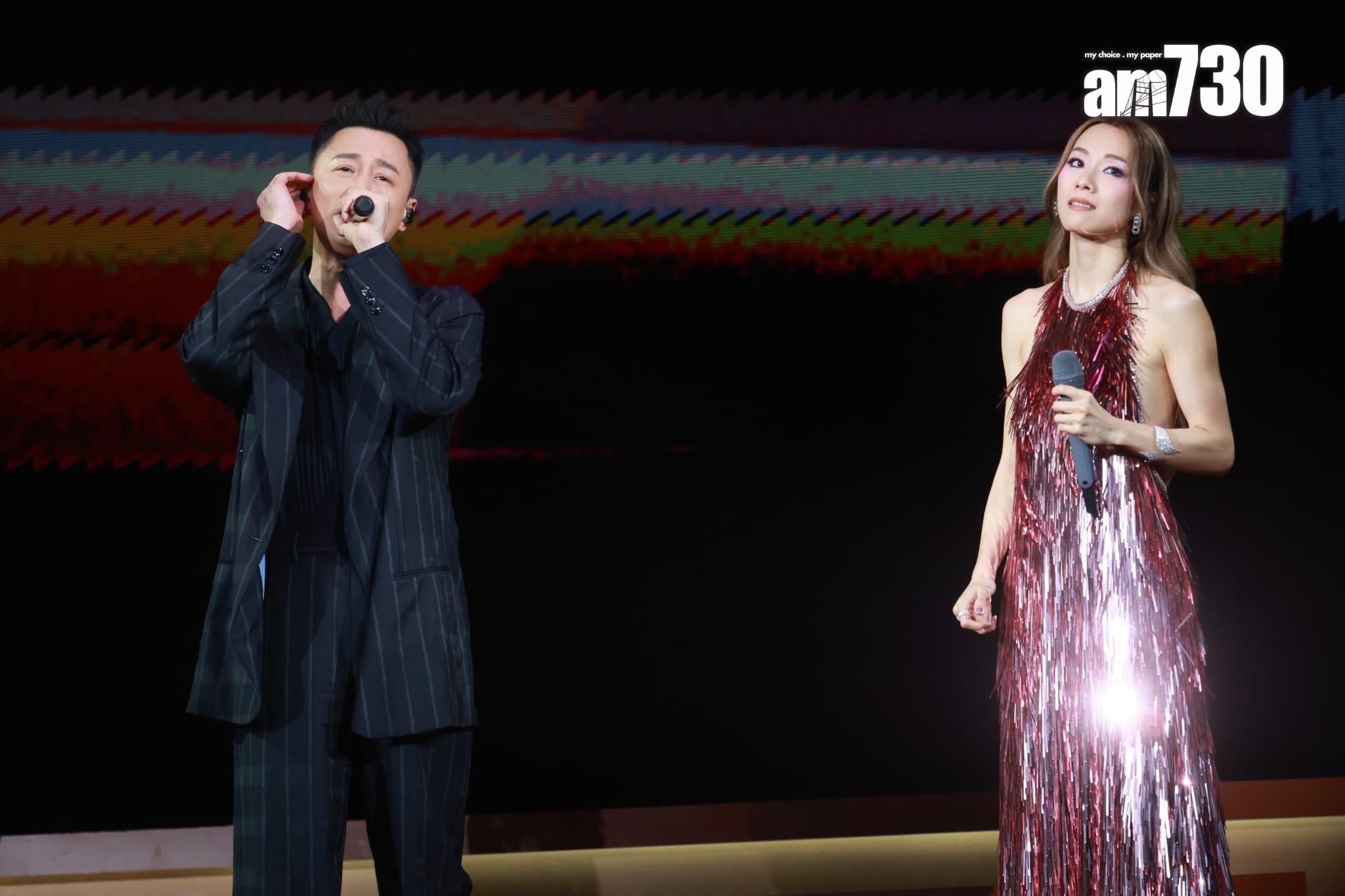 頭場請來林峯擔任嘉賓,兩人合唱《好心好報》,唱畢後兩人擁抱,林峯笑言大家從未試過合作。(羅錦鴻攝)