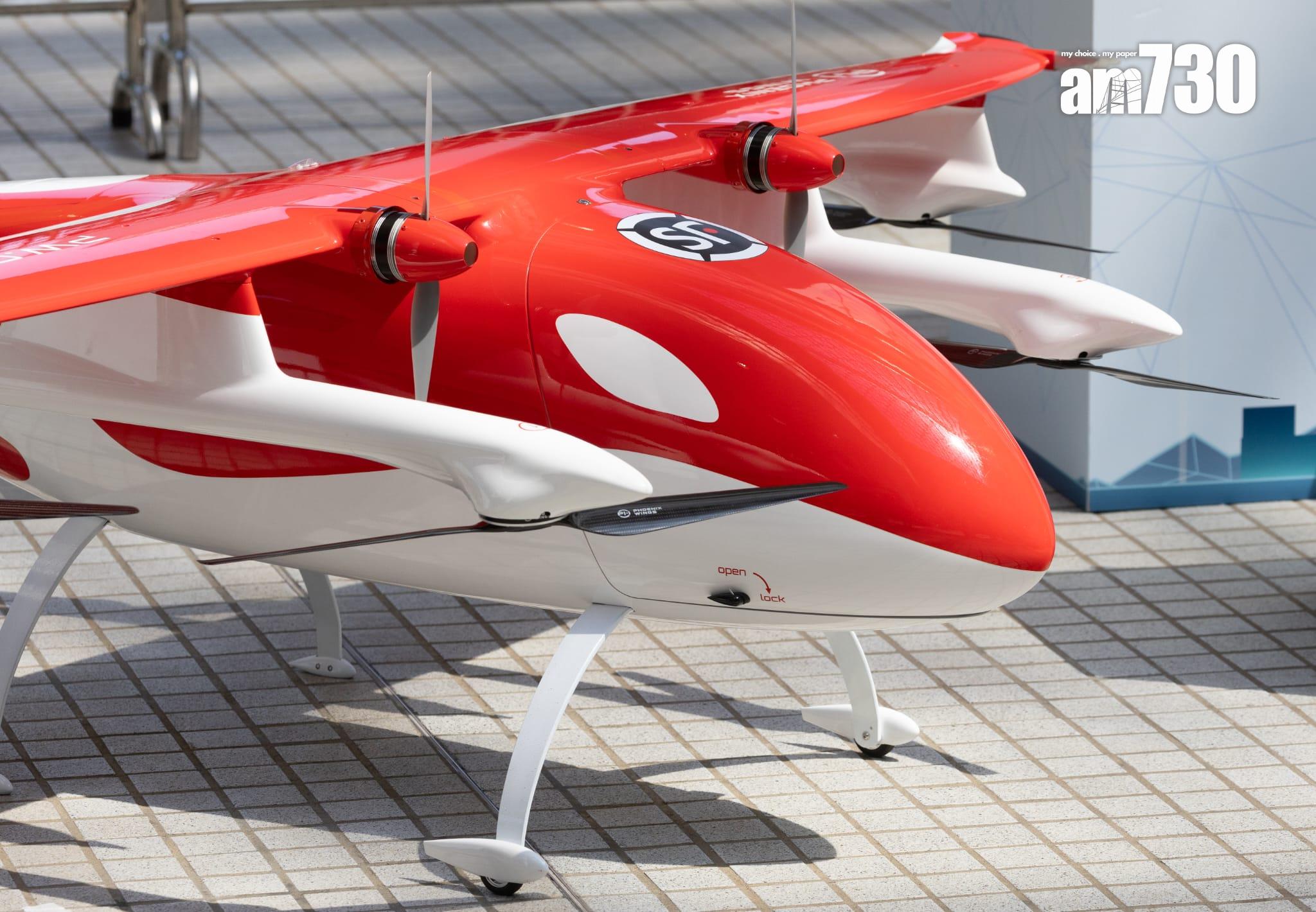 順豐介紹了自主研發的無人機,相比傳統貨車運輸,效率更高。(蘇文傑攝)