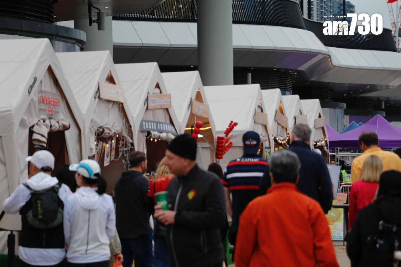 美食海灣位於主場館旁海濱位置,雖然有部份球迷會經過美食海灣中間的位置入場,但天雨及指示關係,大部份人由宋王臺站經天橋直達主場館外,而且啟德站更絕大機會不會經過美食海灣位置,令人流可能不似預期。