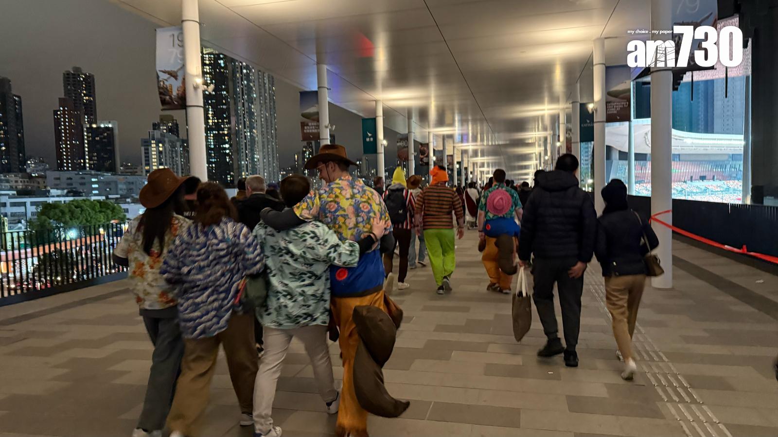 沿天橋往宋王臺站