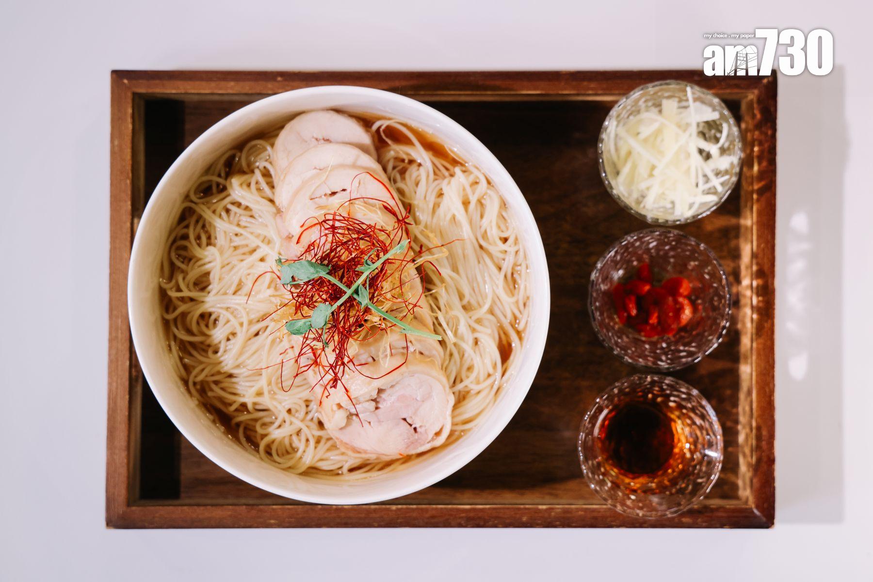 自家秘製花雕醉雞天使麵(凍食)$148 雞髀肉吸透酒香,天使麵口感幼爽。