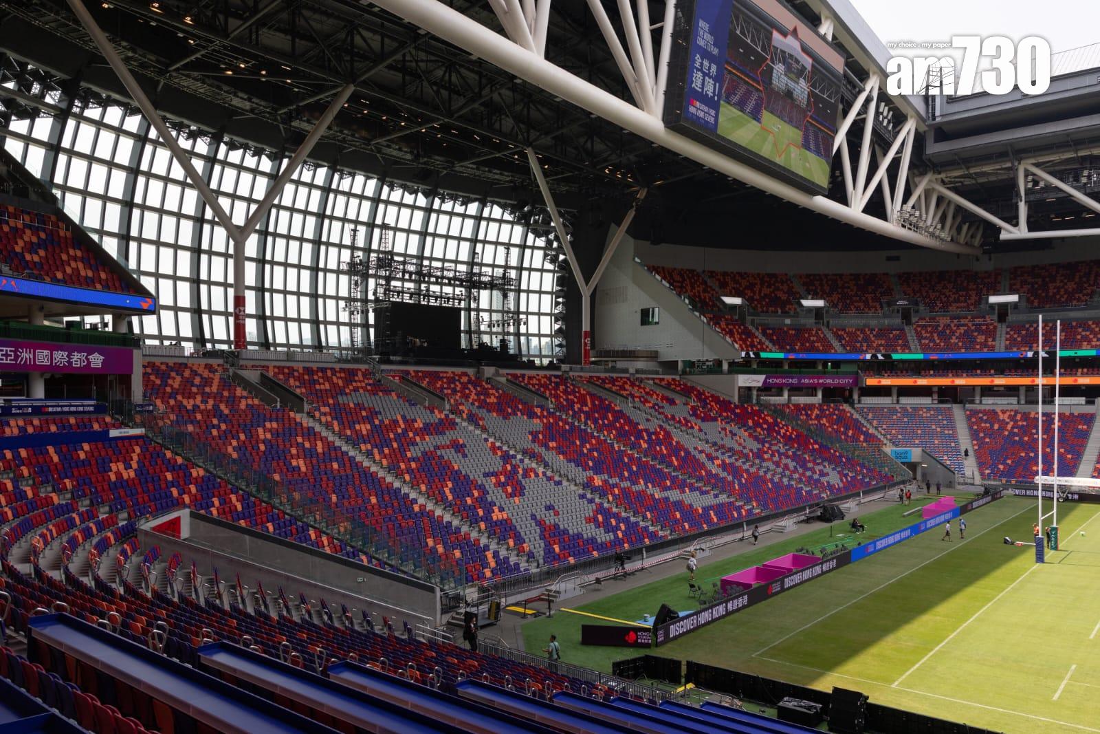 啟德體育園總監鄧竟成聯同警務處、運輸署及中國香港欖球總會舉行聯合記者會,介紹香港國際七人欖球賽安排。(蘇文傑攝)