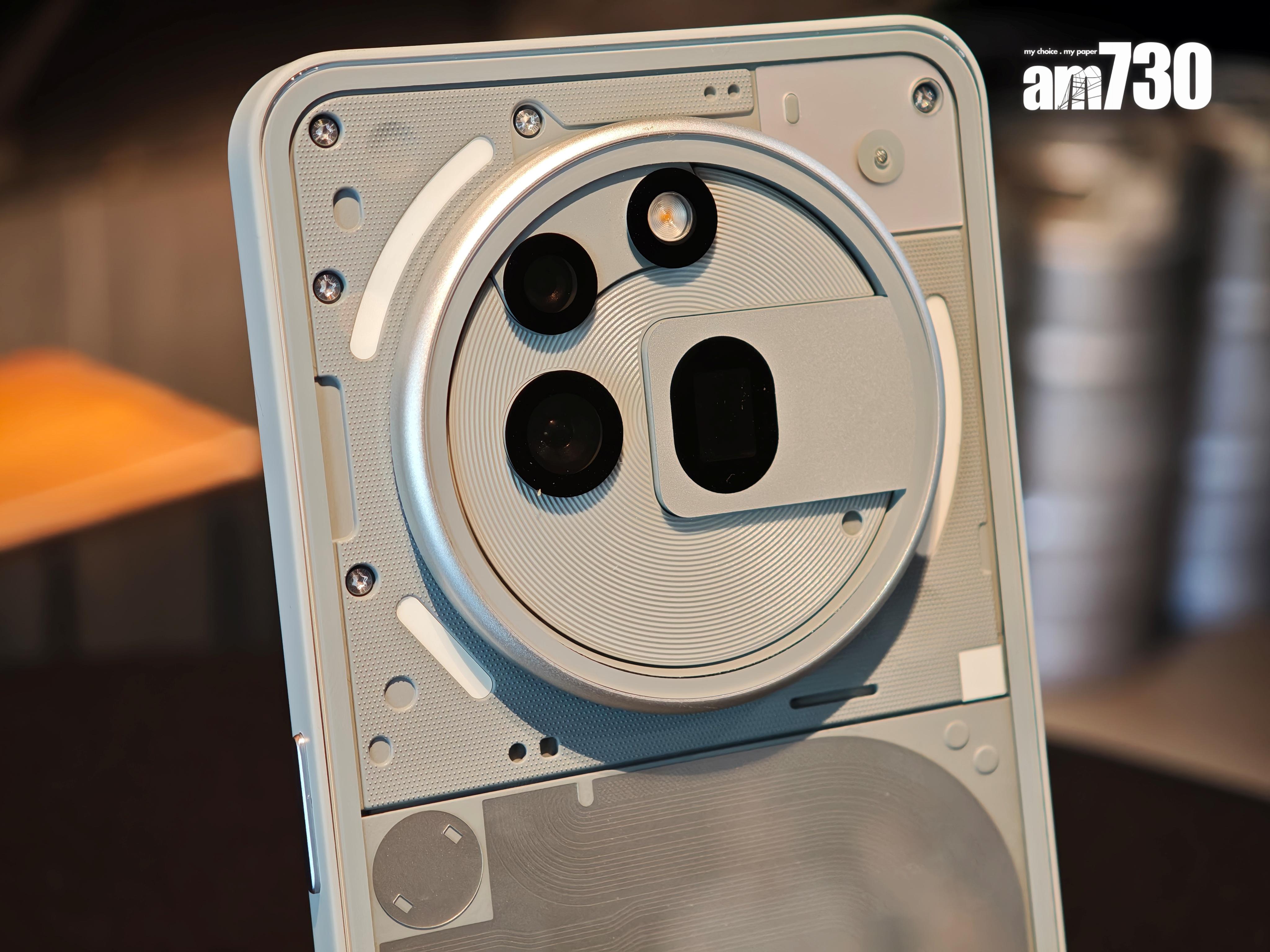 Nothing Phone (3a) Pro有50MP Sony潛望鏡頭、50MP Samsung主鏡及廣角鏡。