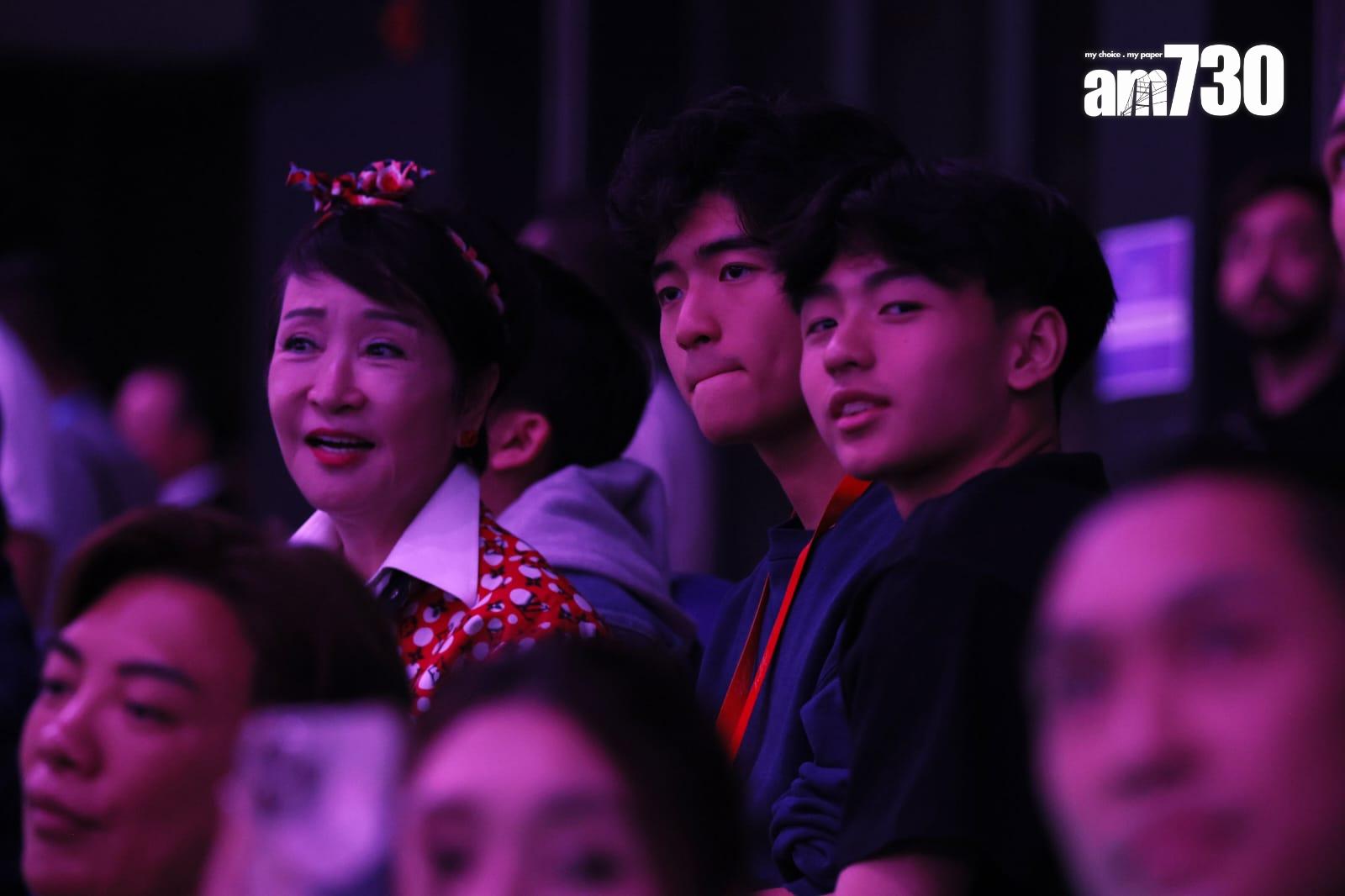 狄波拉、Lucas、Quintus三嫲孫sweet爆睇騷。 (娛樂組攝)