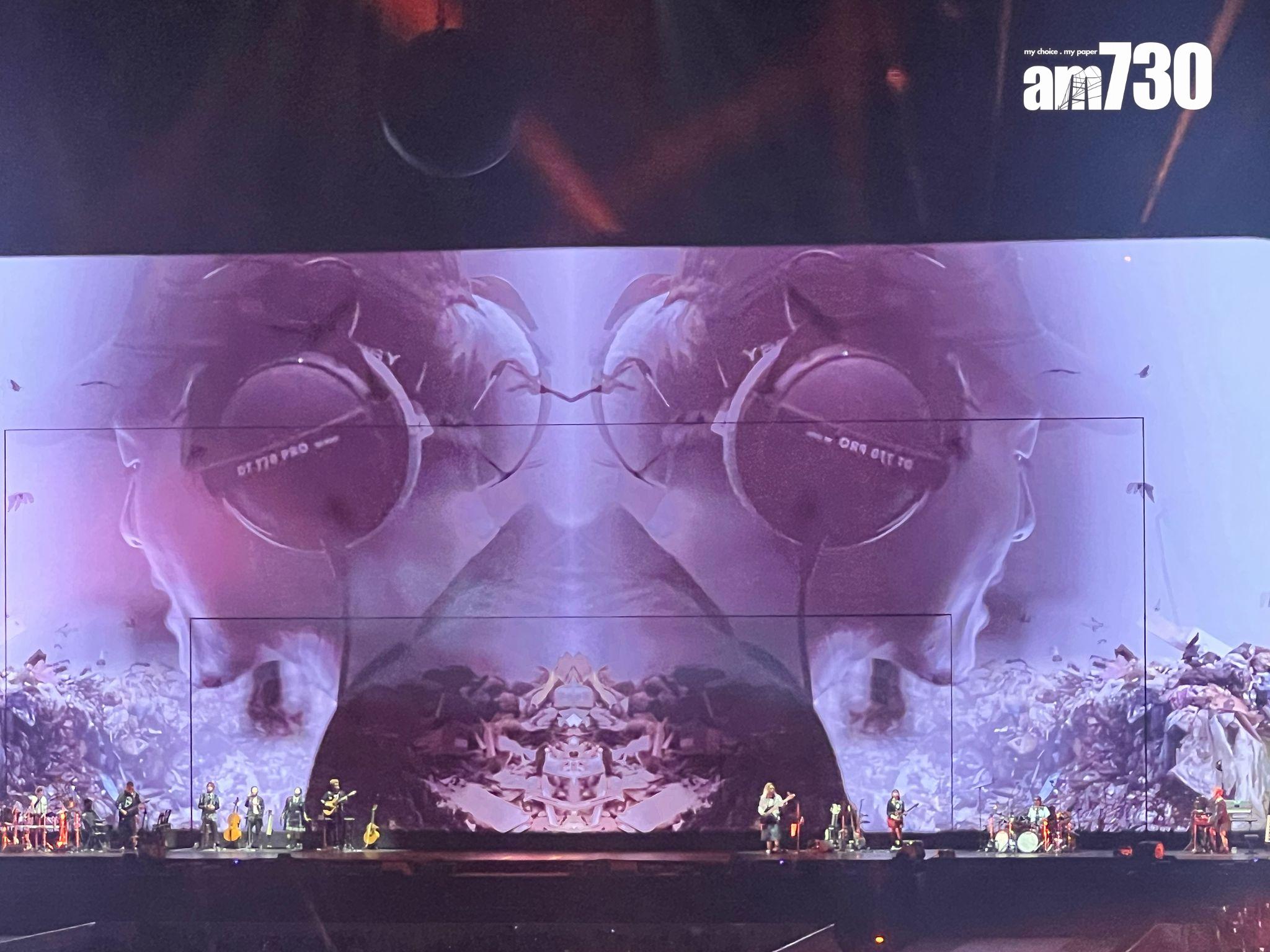 王嘉爾在螢幕中出現。 (娛樂組攝)