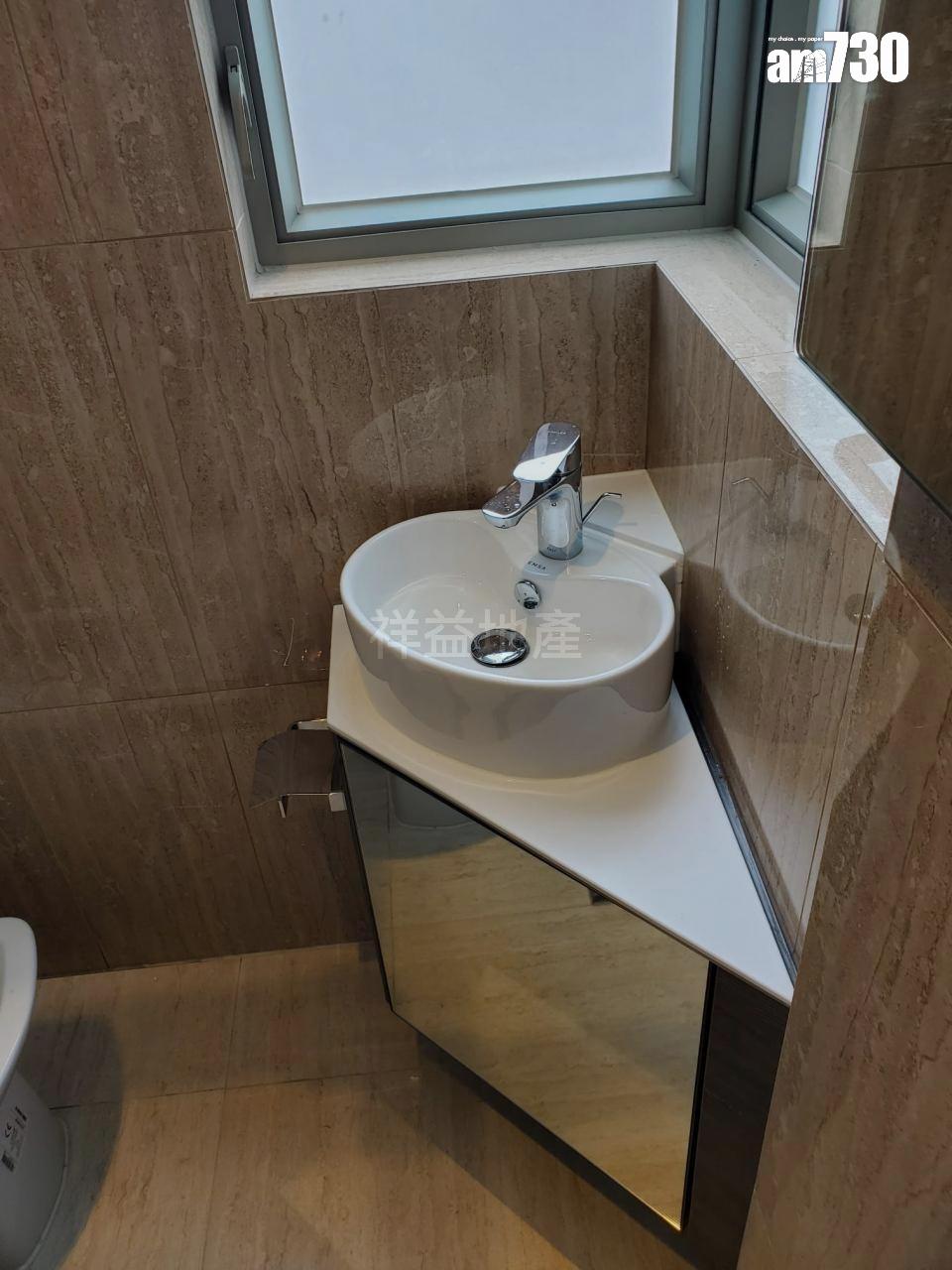 屯門菁雋「龍床盤」開放式210萬有找 內地投資者full pay承接(有相)|二手蝕讓