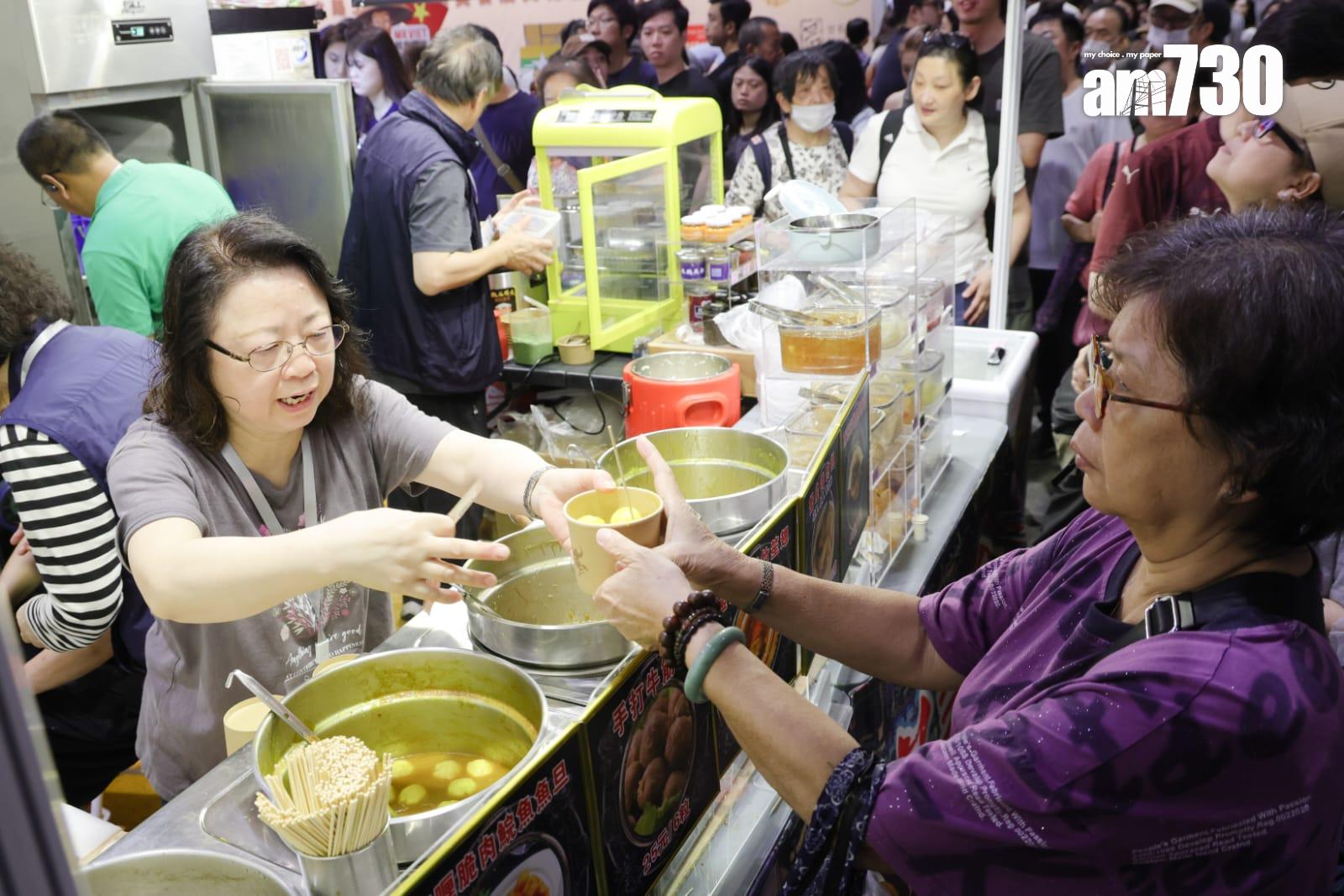 試食節吸引大批市民入場。(吳康琦攝)