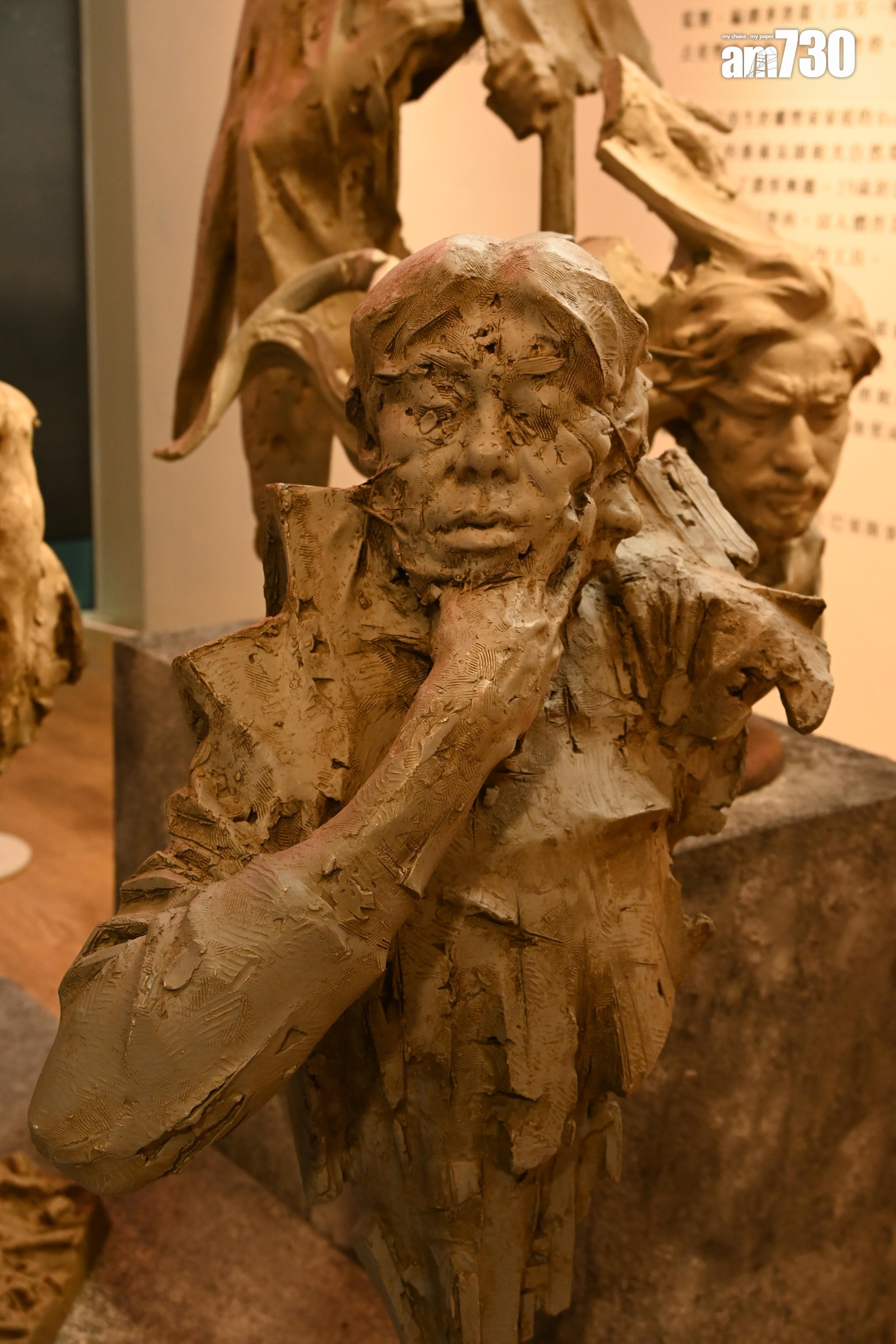 導演找來西班牙雕塑家Eudald de Juana Gorriz為電影創作出一系列雕塑。