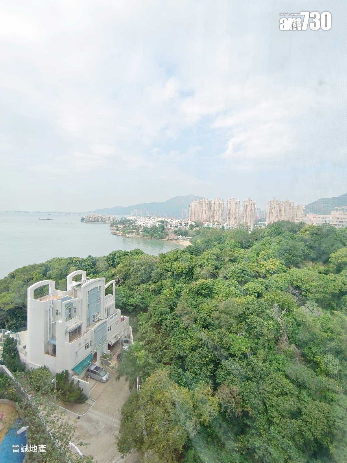 移民業主劈價百萬賣樓!海景三房連車位499萬沽 呎價8字頭(有圖)|二手成交