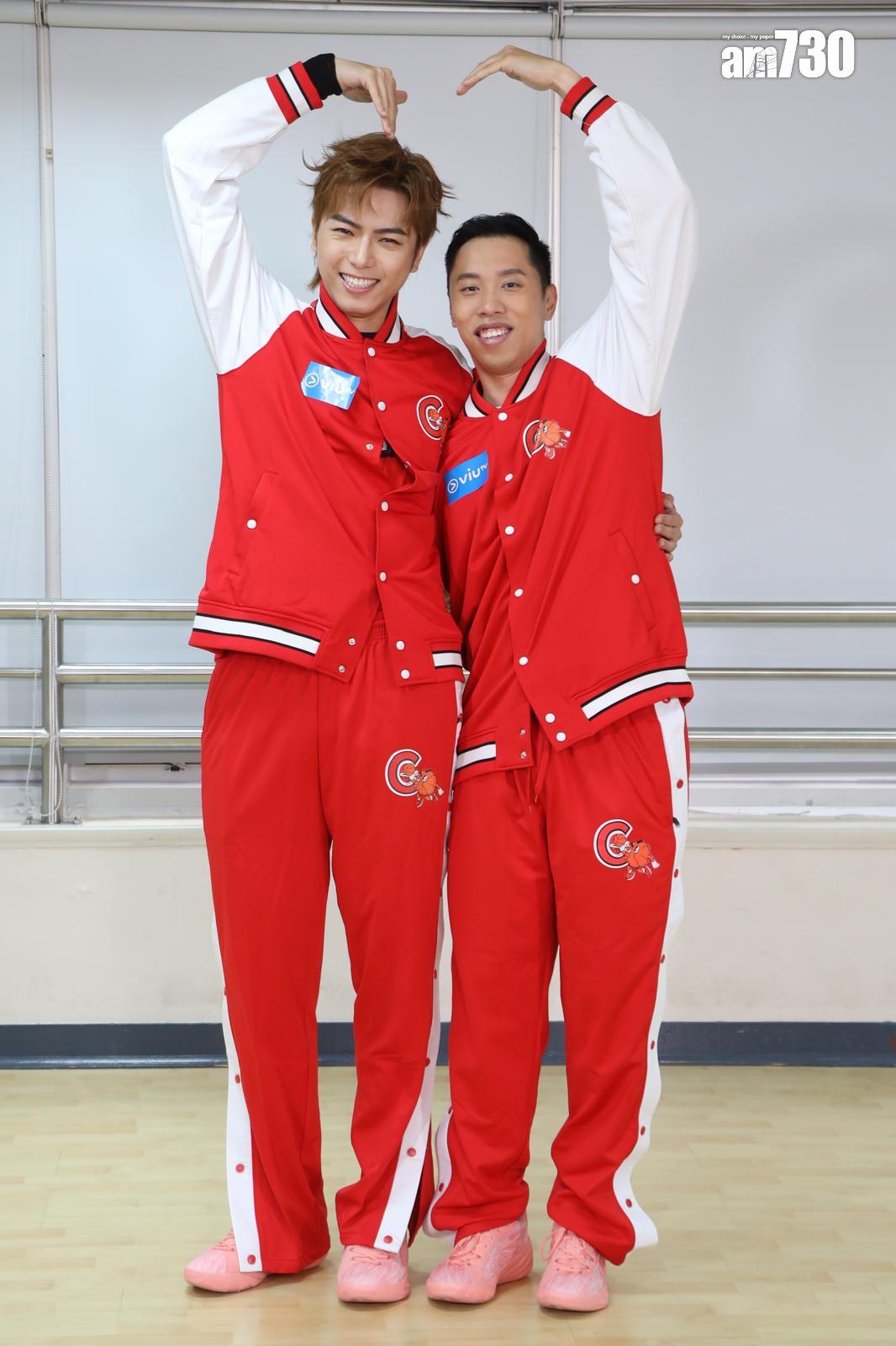 193與Agent L.穿同一款衫和鞋,兩人搞笑地影情侶裝合照。(娛樂組攝)