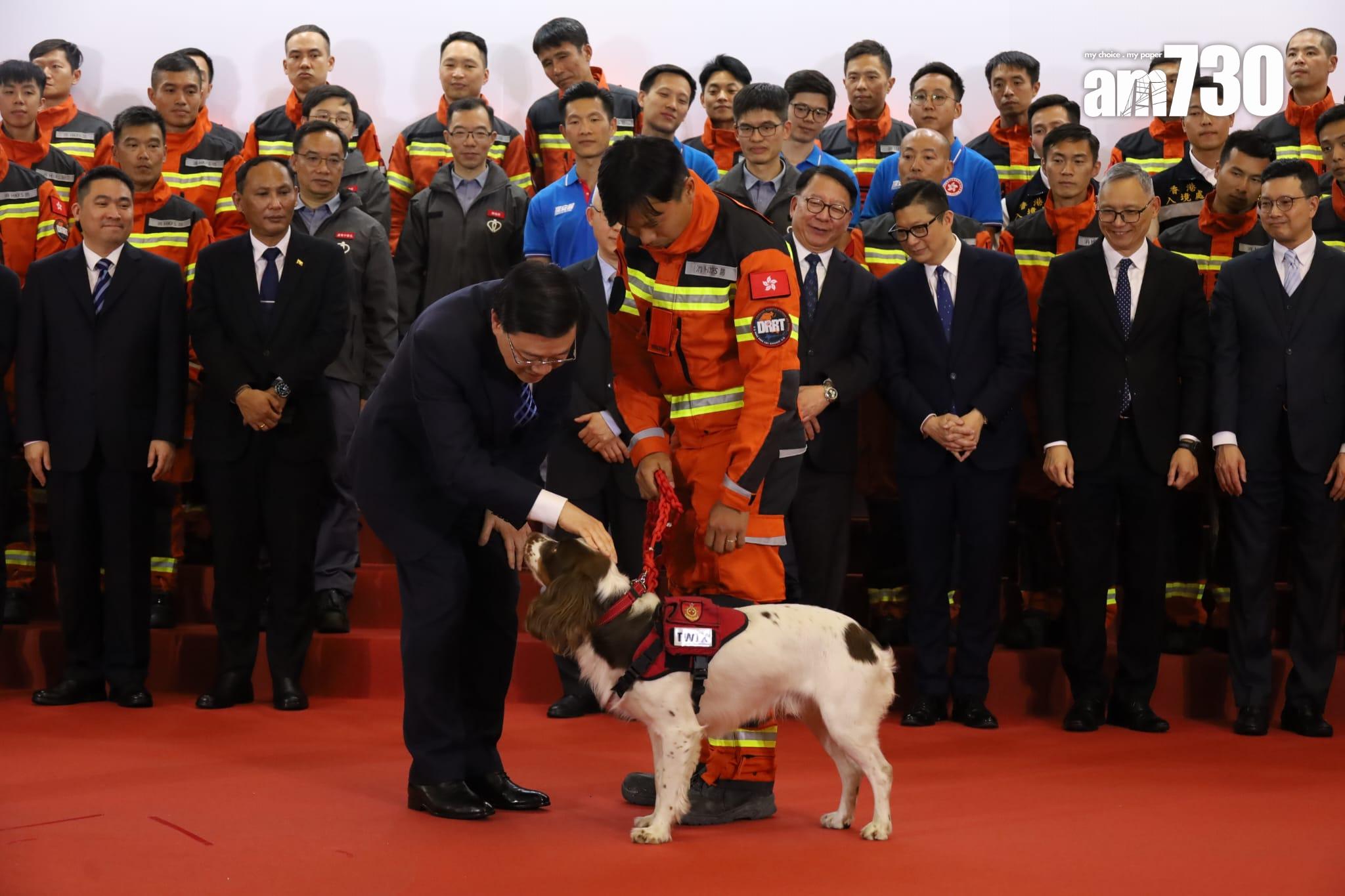 救援隊回港。(鍾式明攝)