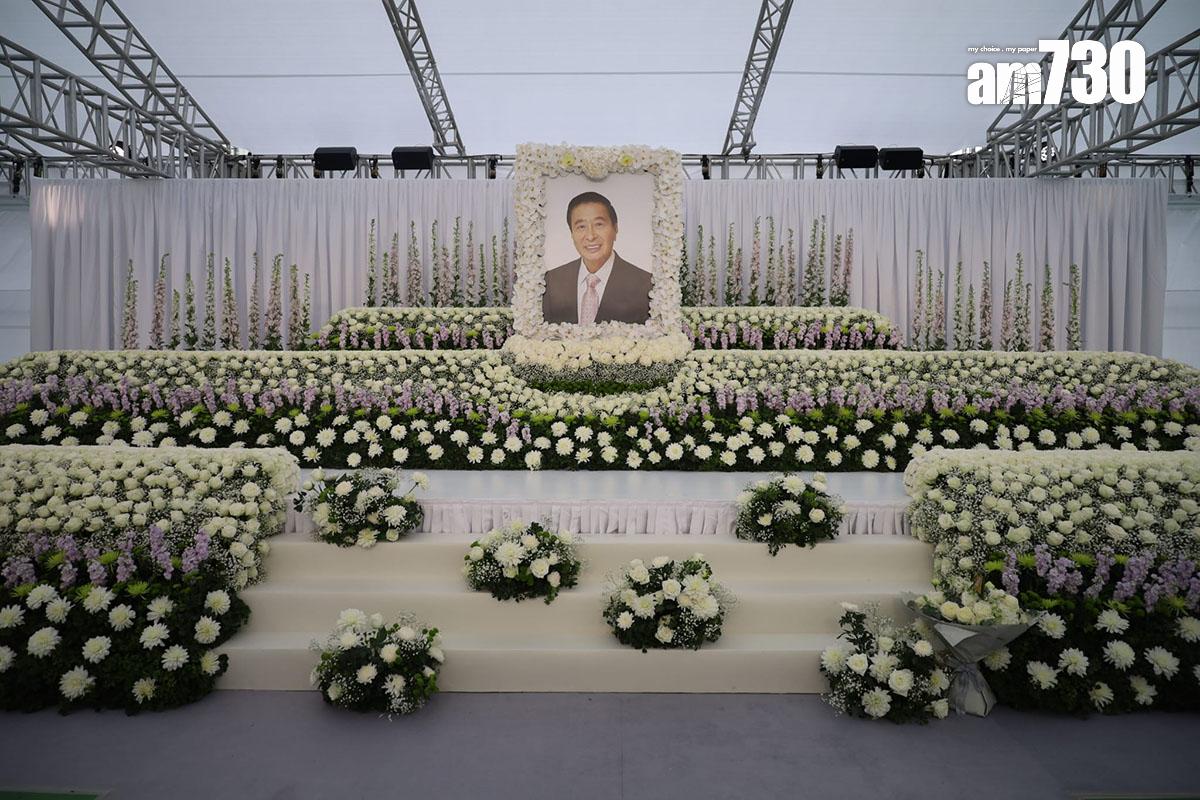 大型帳篷悼念區內設有李兆基紀念展覽。(鍾式明攝)