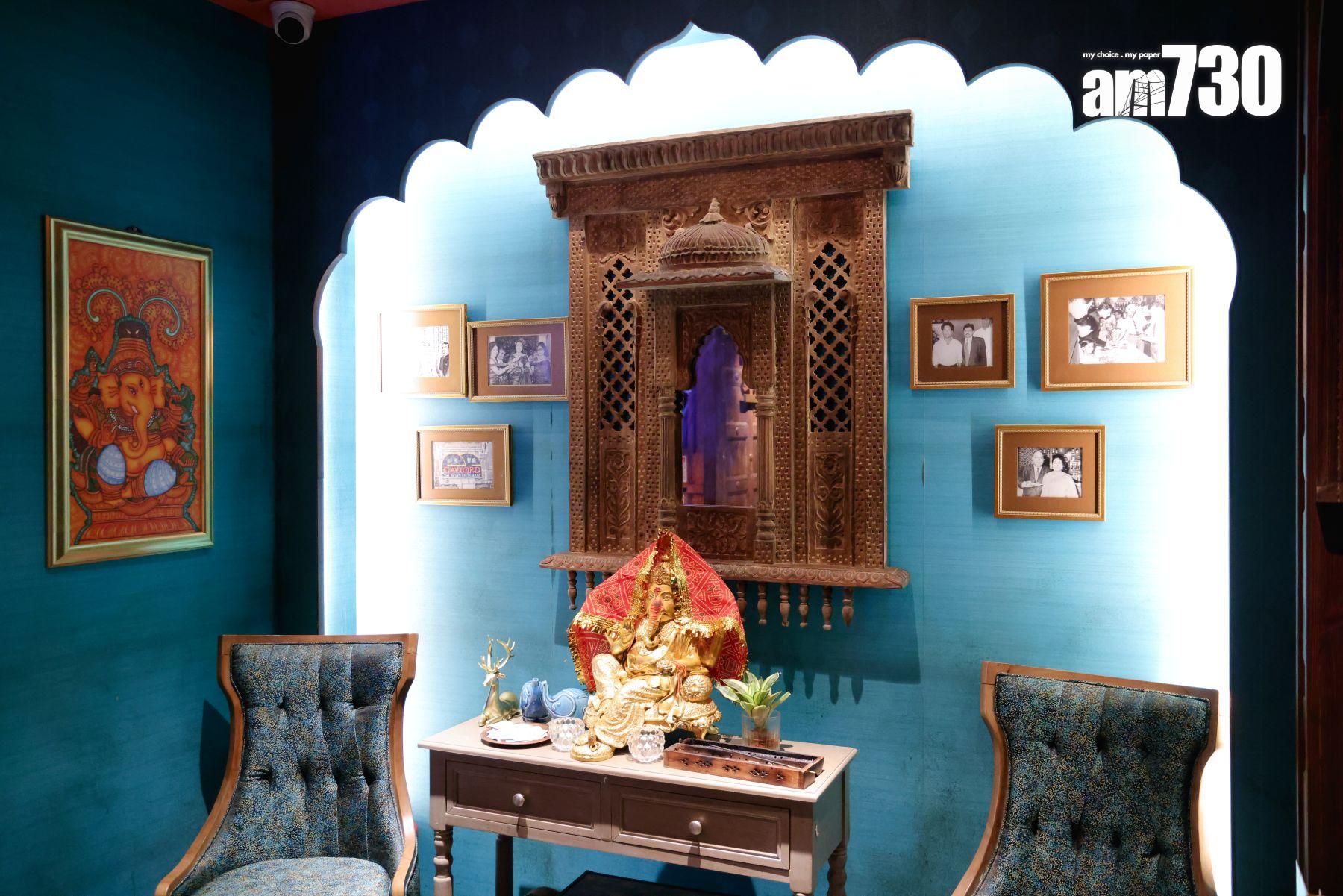 古風木框鏡子陪伴餐廳50載。(吳康琦攝)