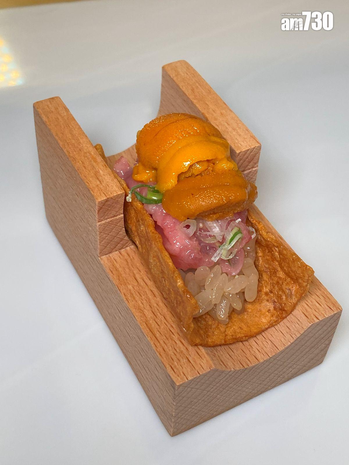 鮨政招牌海膽熱狗