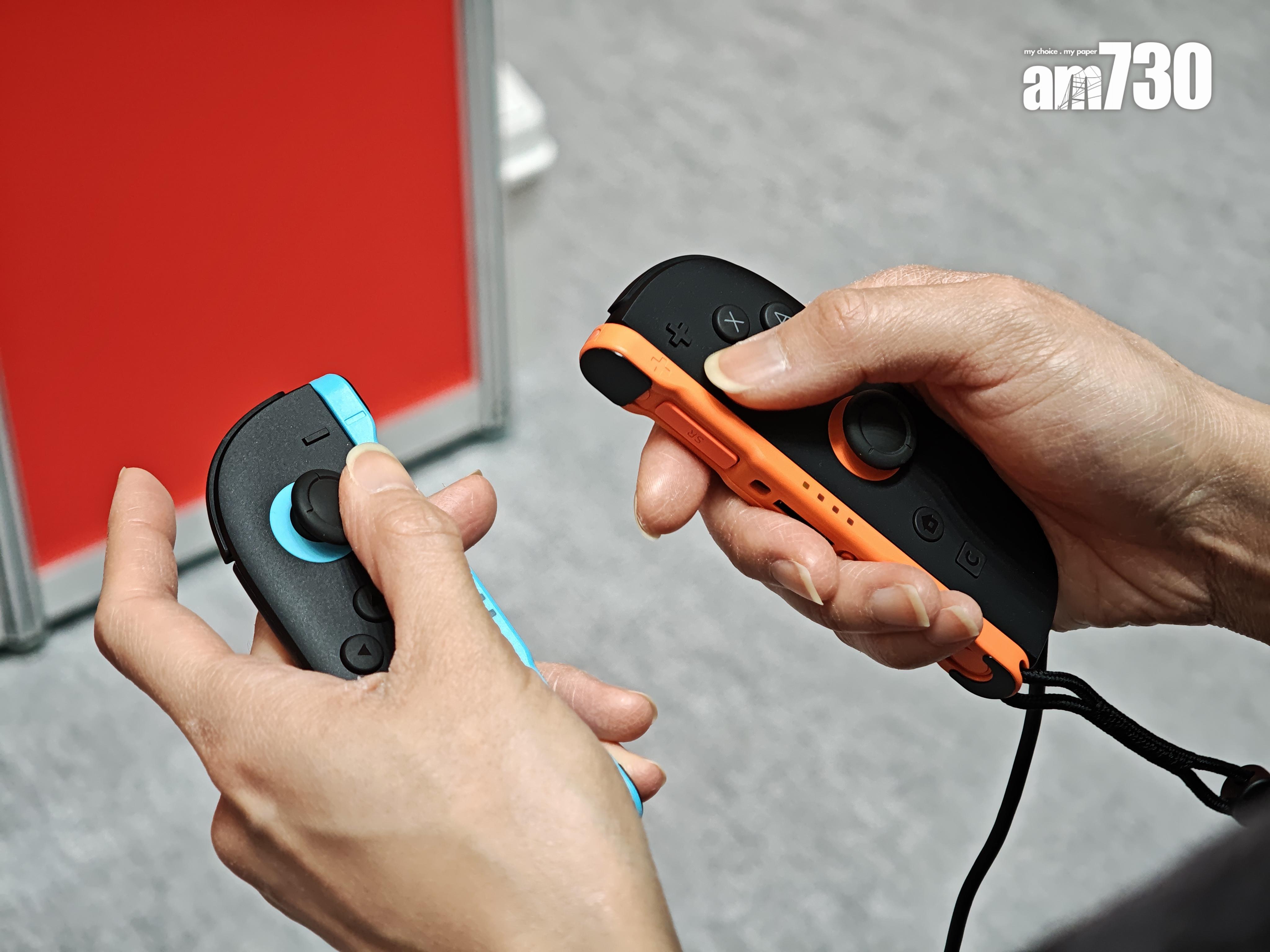 以雙手操控作出各種動作。